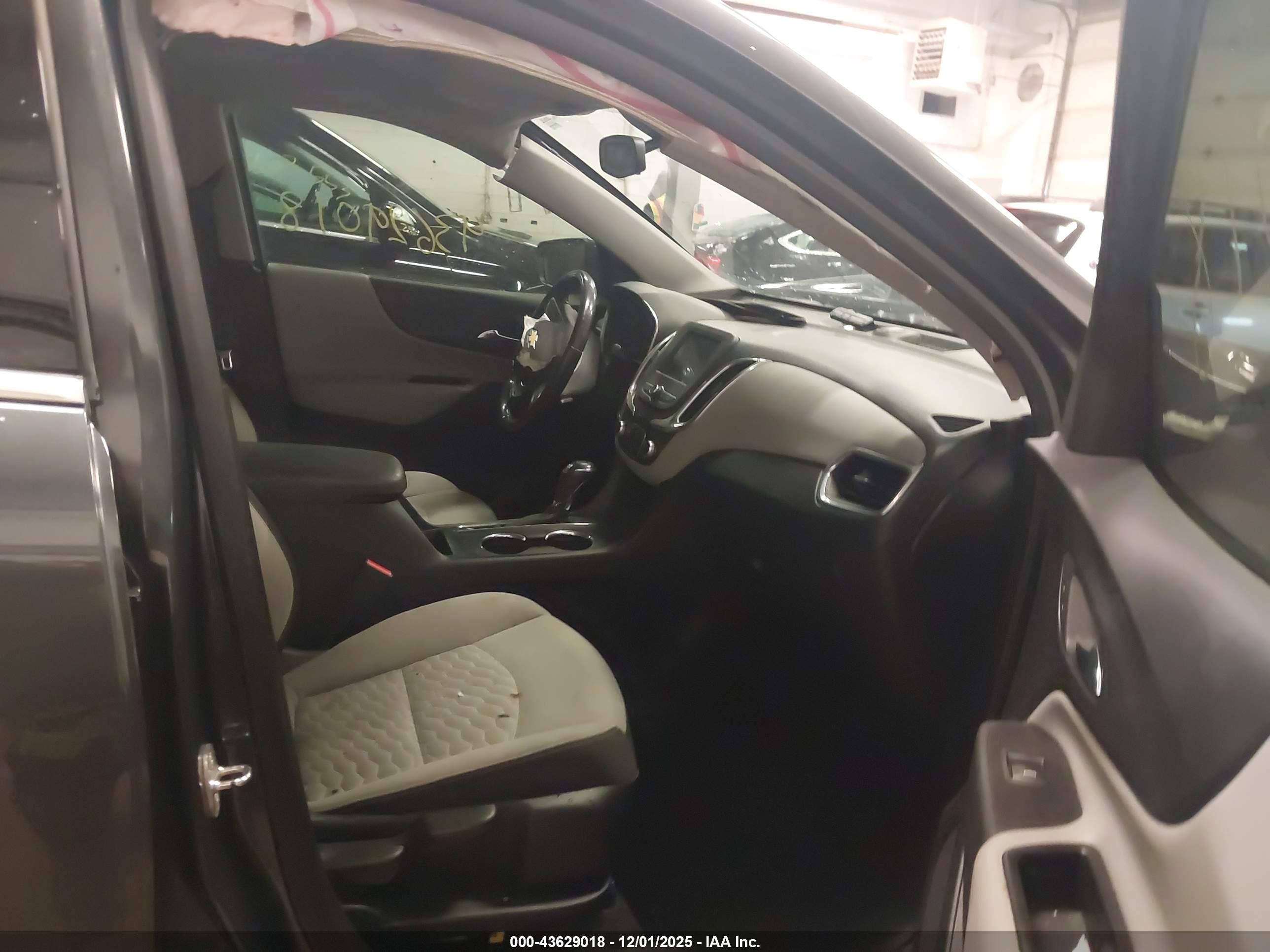 CHEVROLET EQUINOX image 5