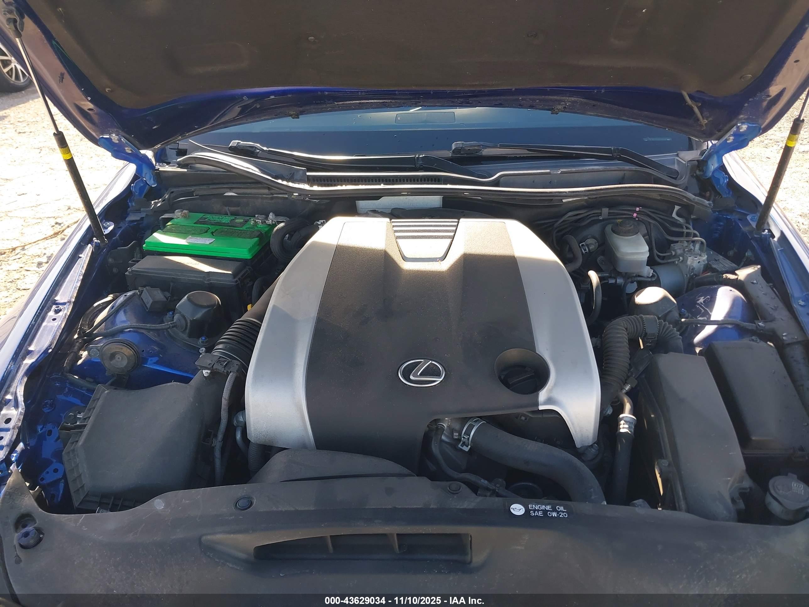 LEXUS IS image 10
