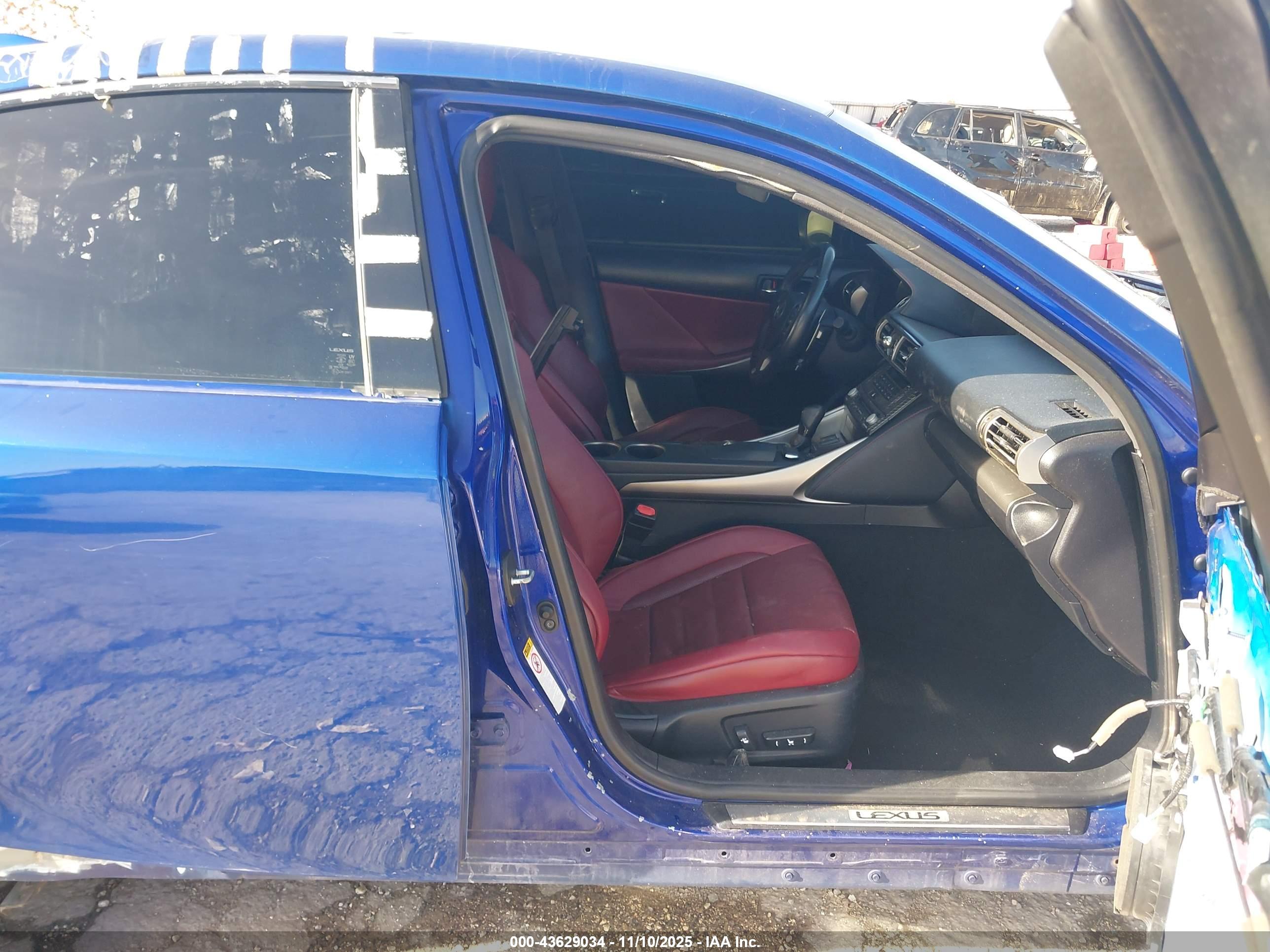 LEXUS IS image 5