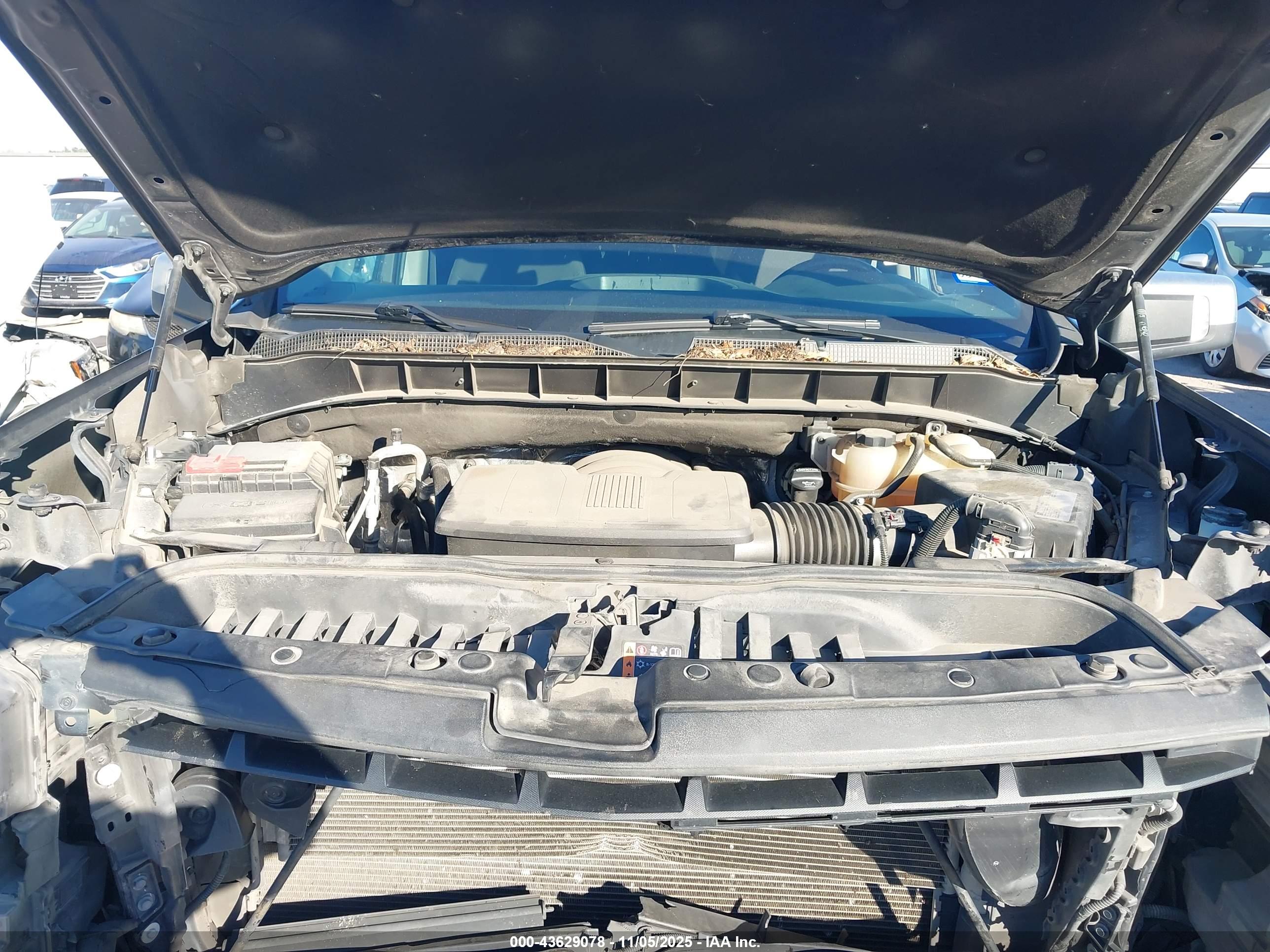 CHEVROLET SILVERADO image 10