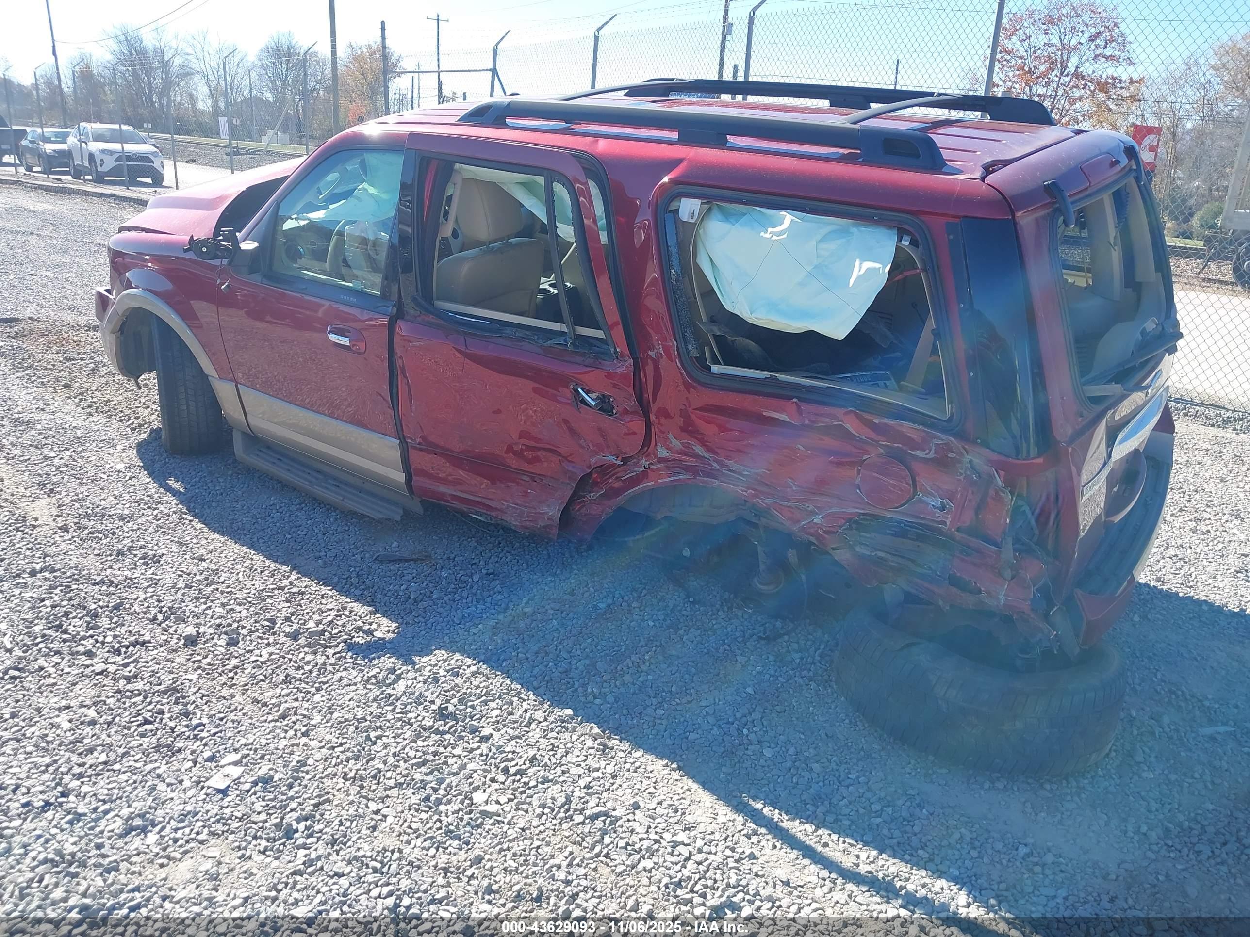 FORD EXPEDITION image 3
