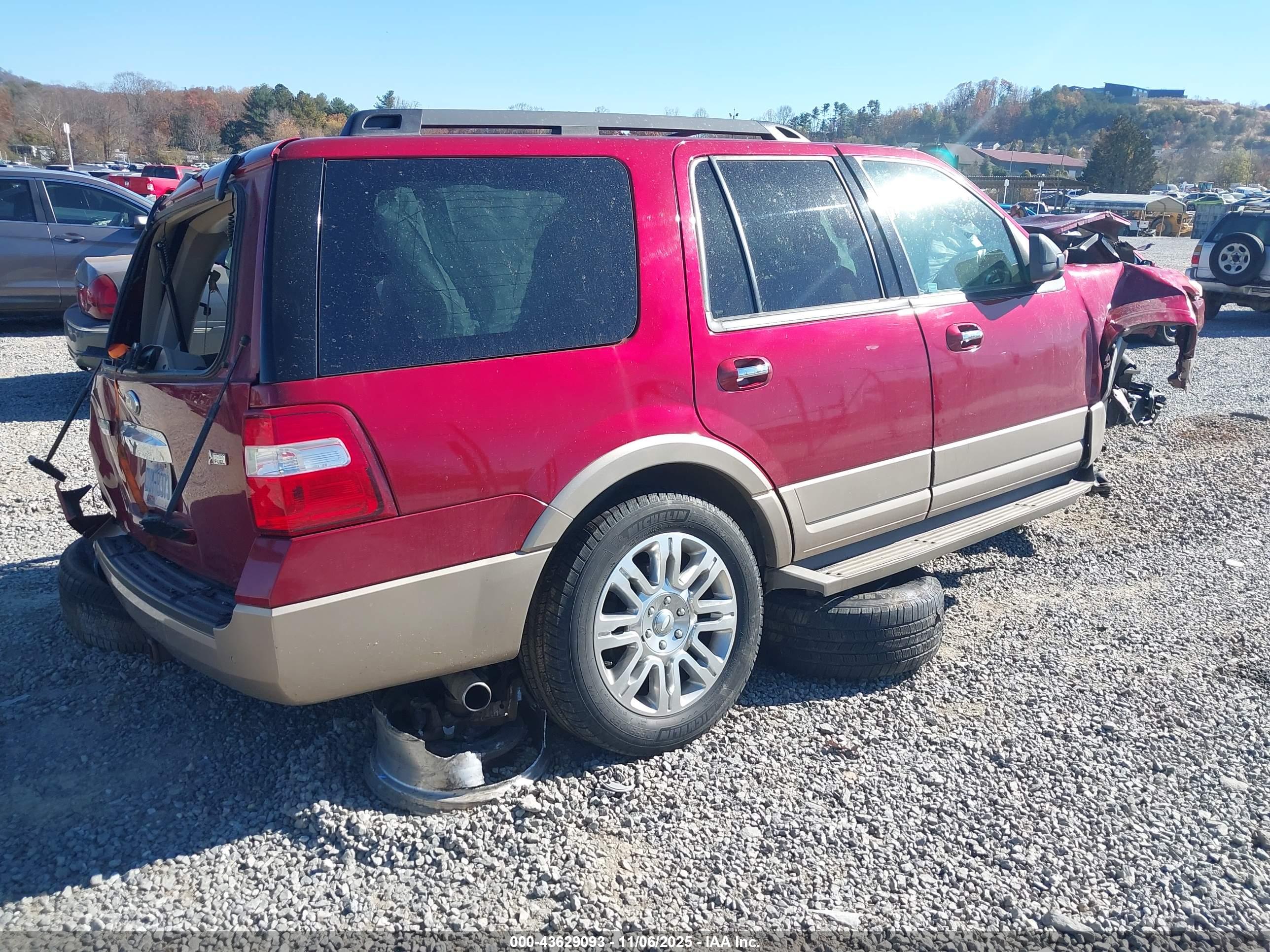 FORD EXPEDITION image 4
