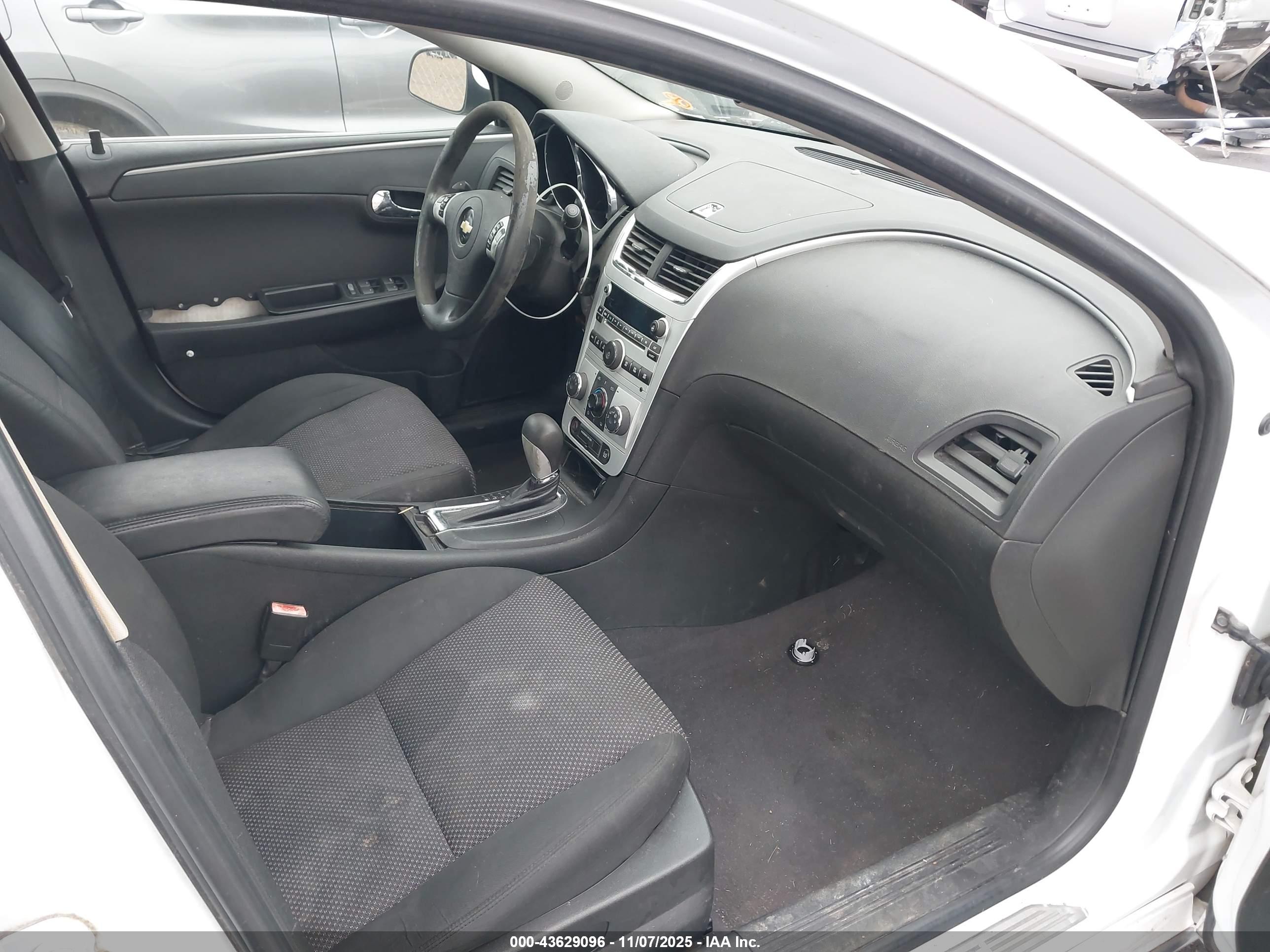 CHEVROLET MALIBU image 5