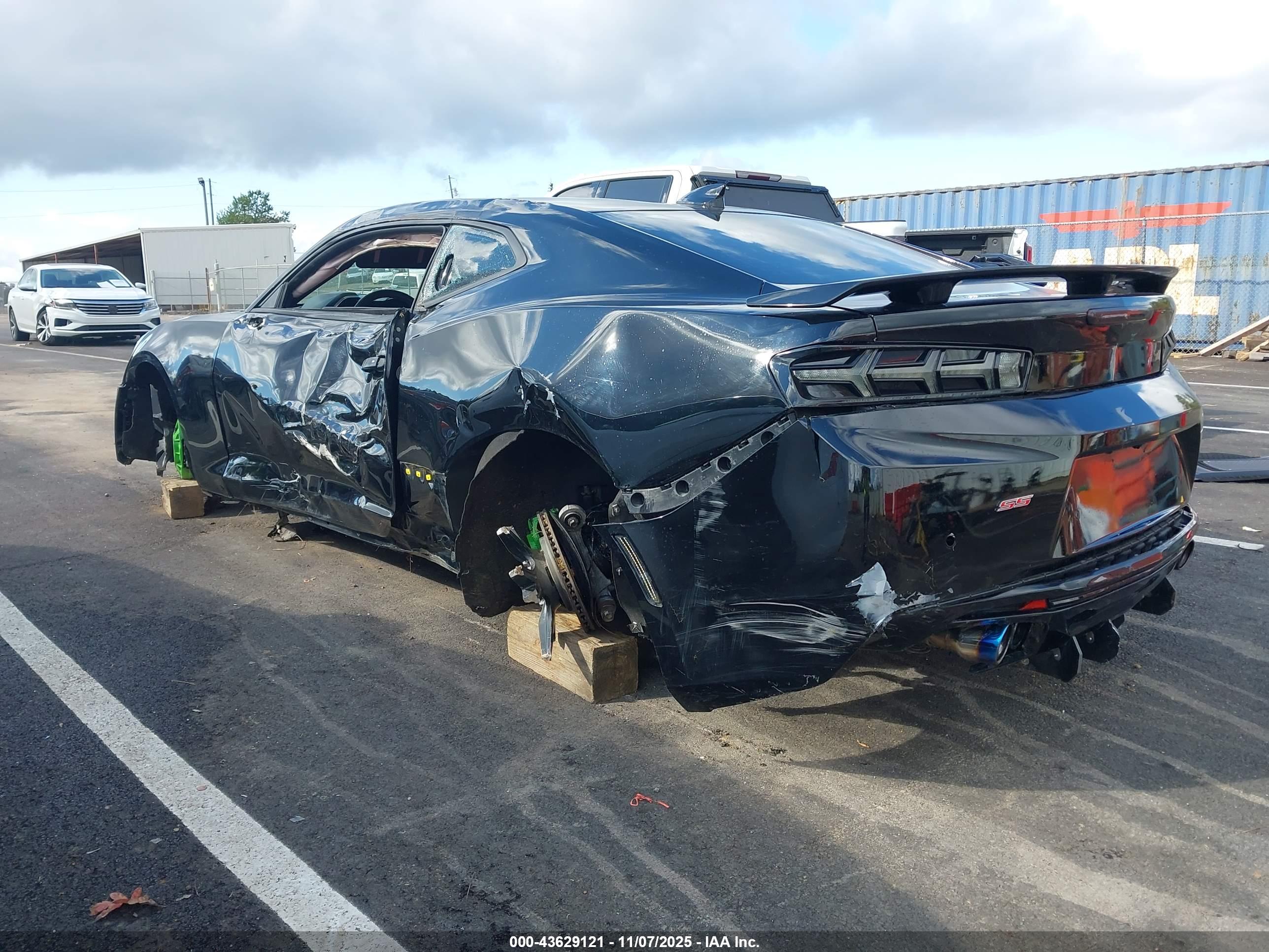 CHEVROLET CAMARO image 3