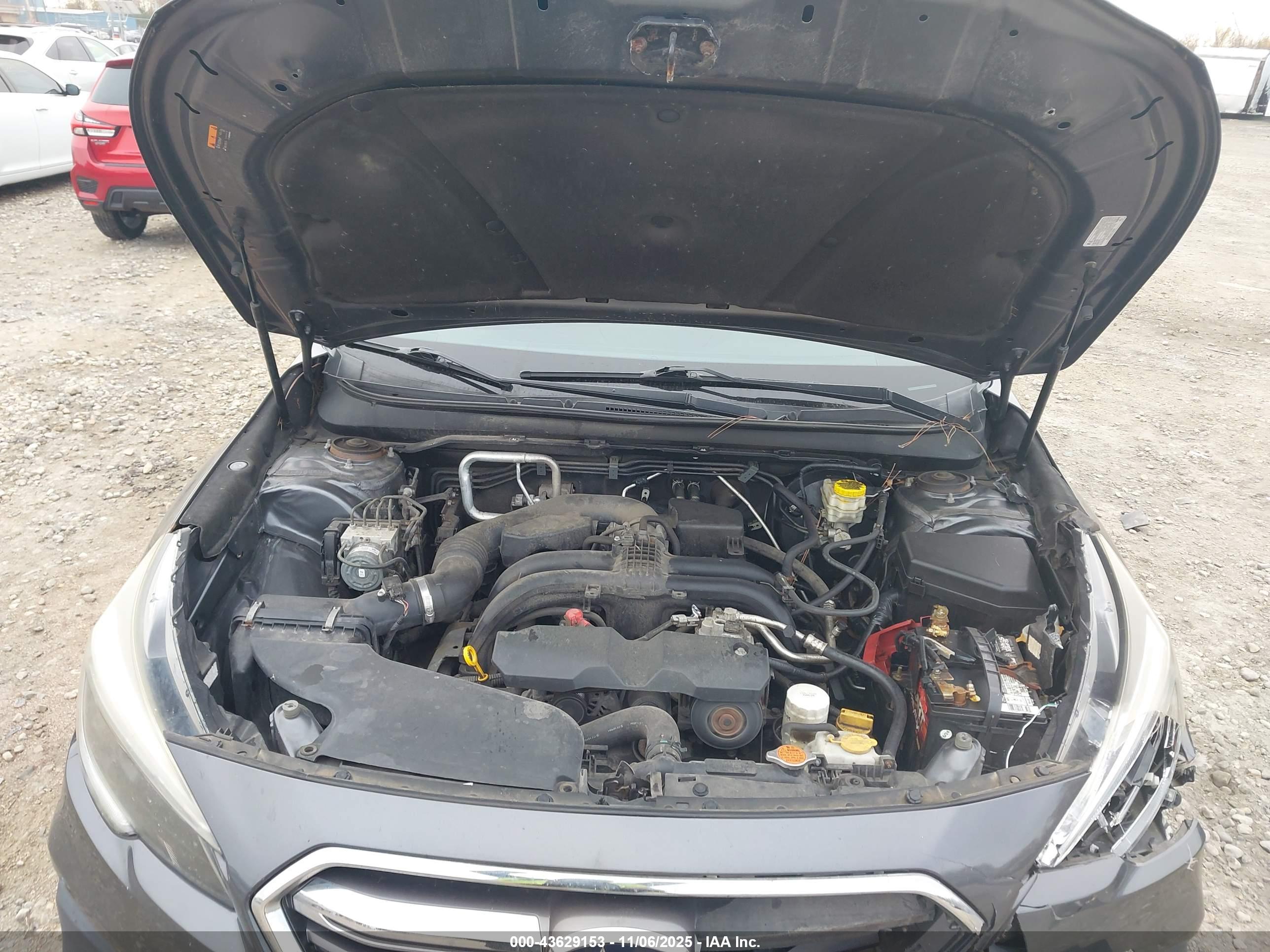 SUBARU OUTBACK image 10