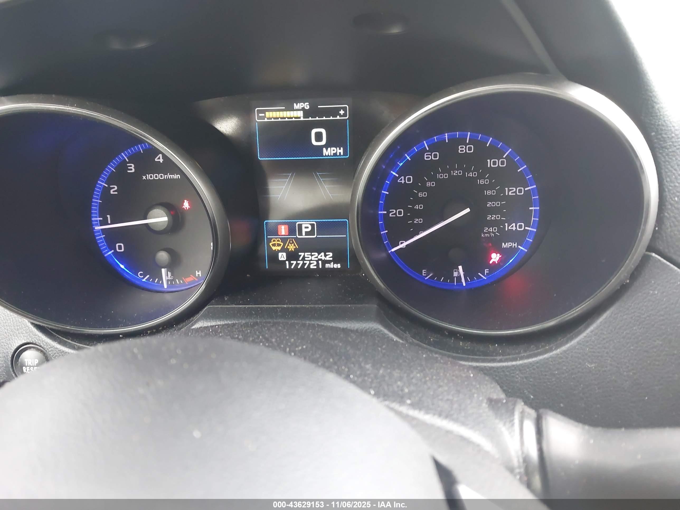 SUBARU OUTBACK image 7