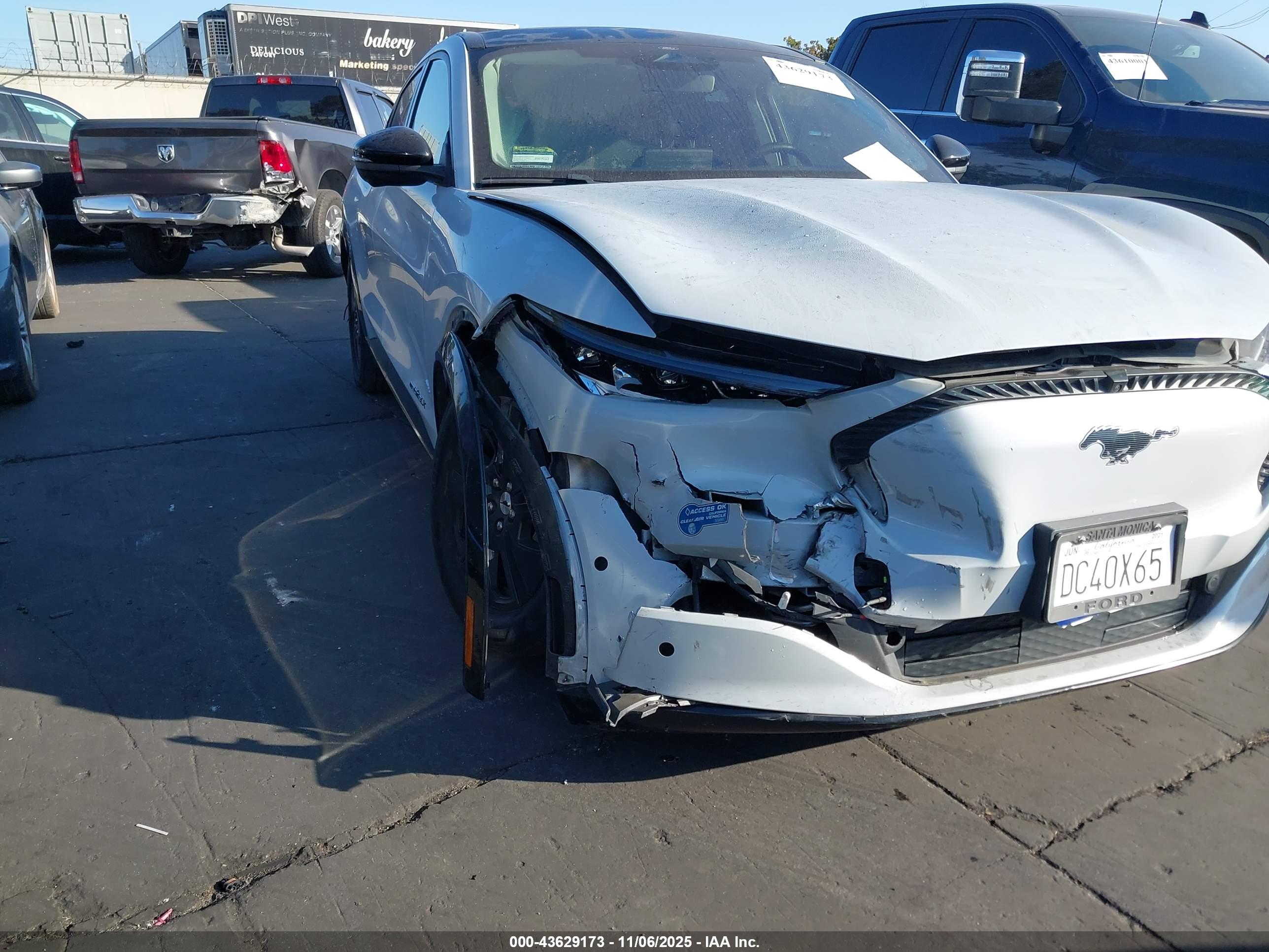 FORD MUSTANG image 6