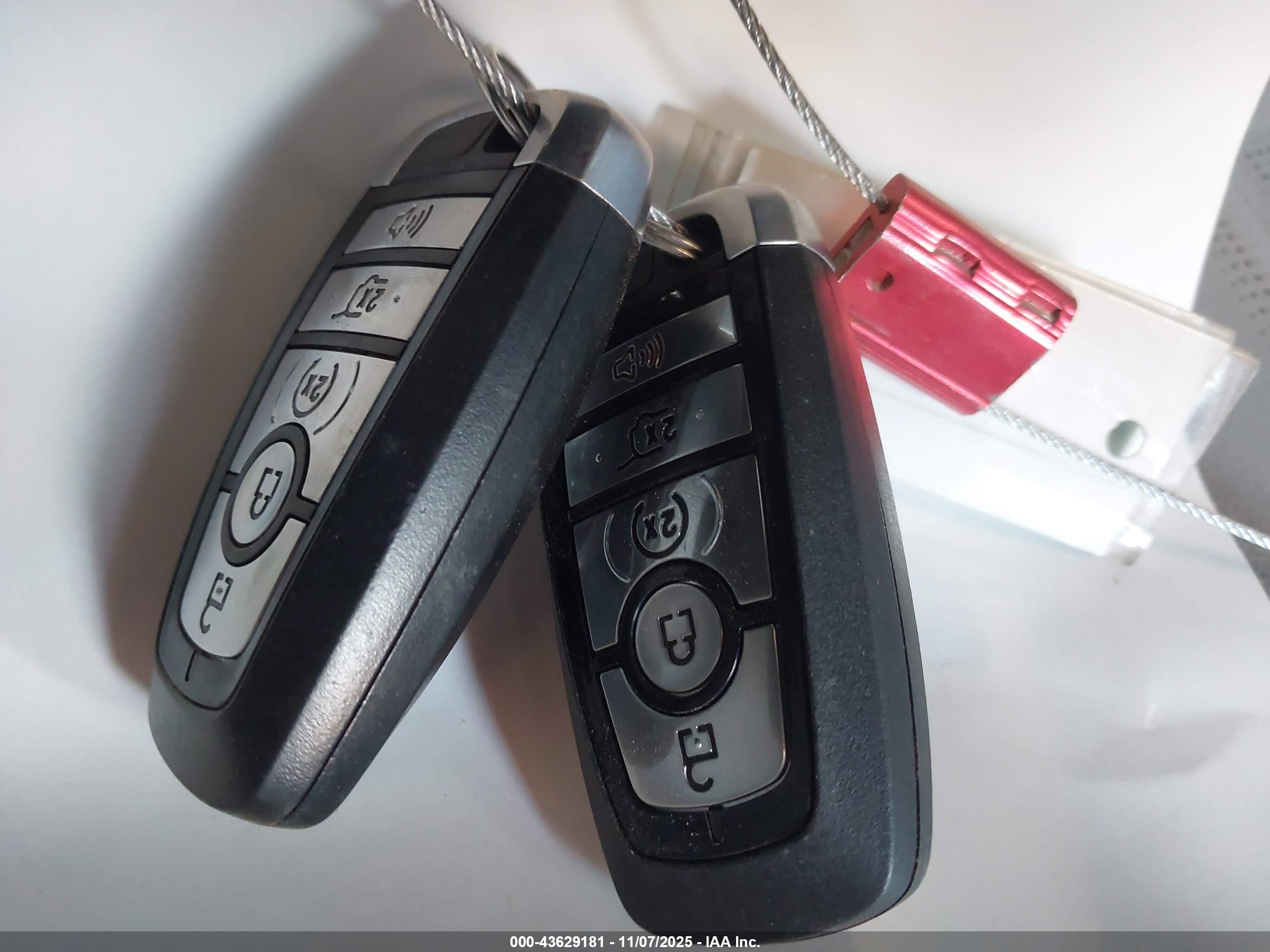 FORD ESCAPE image 11