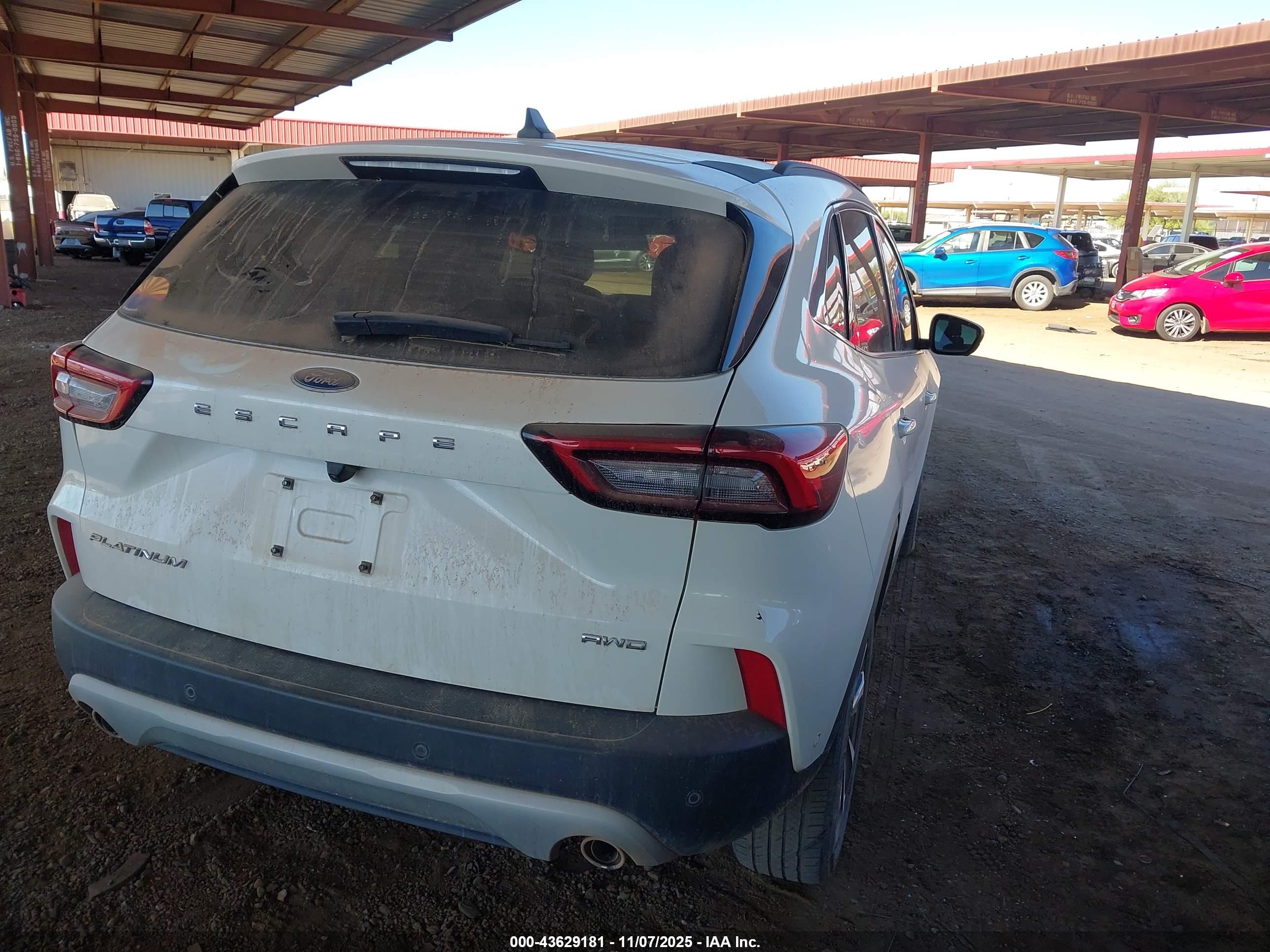 FORD ESCAPE image 4