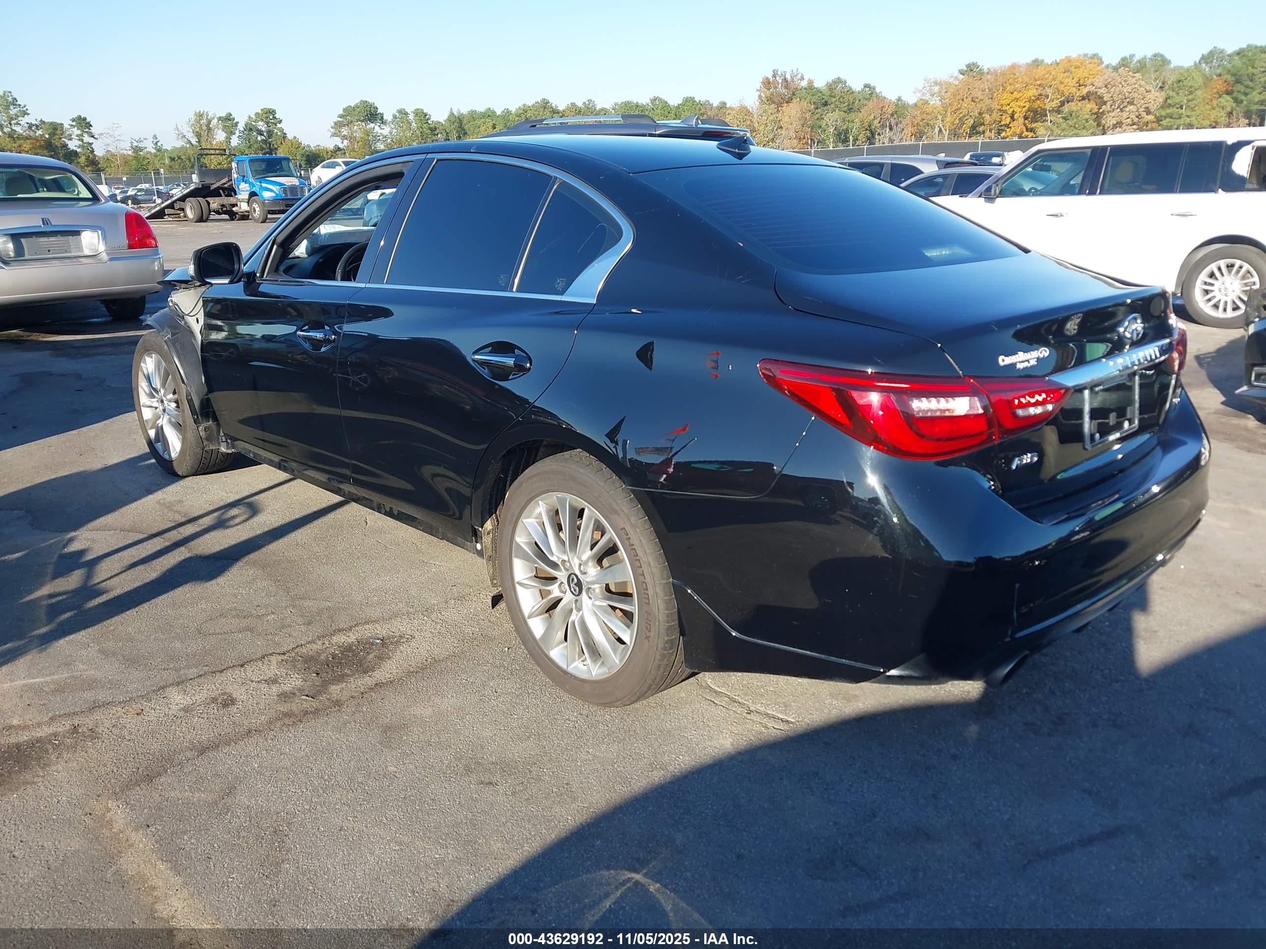 INFINITI Q50 image 3