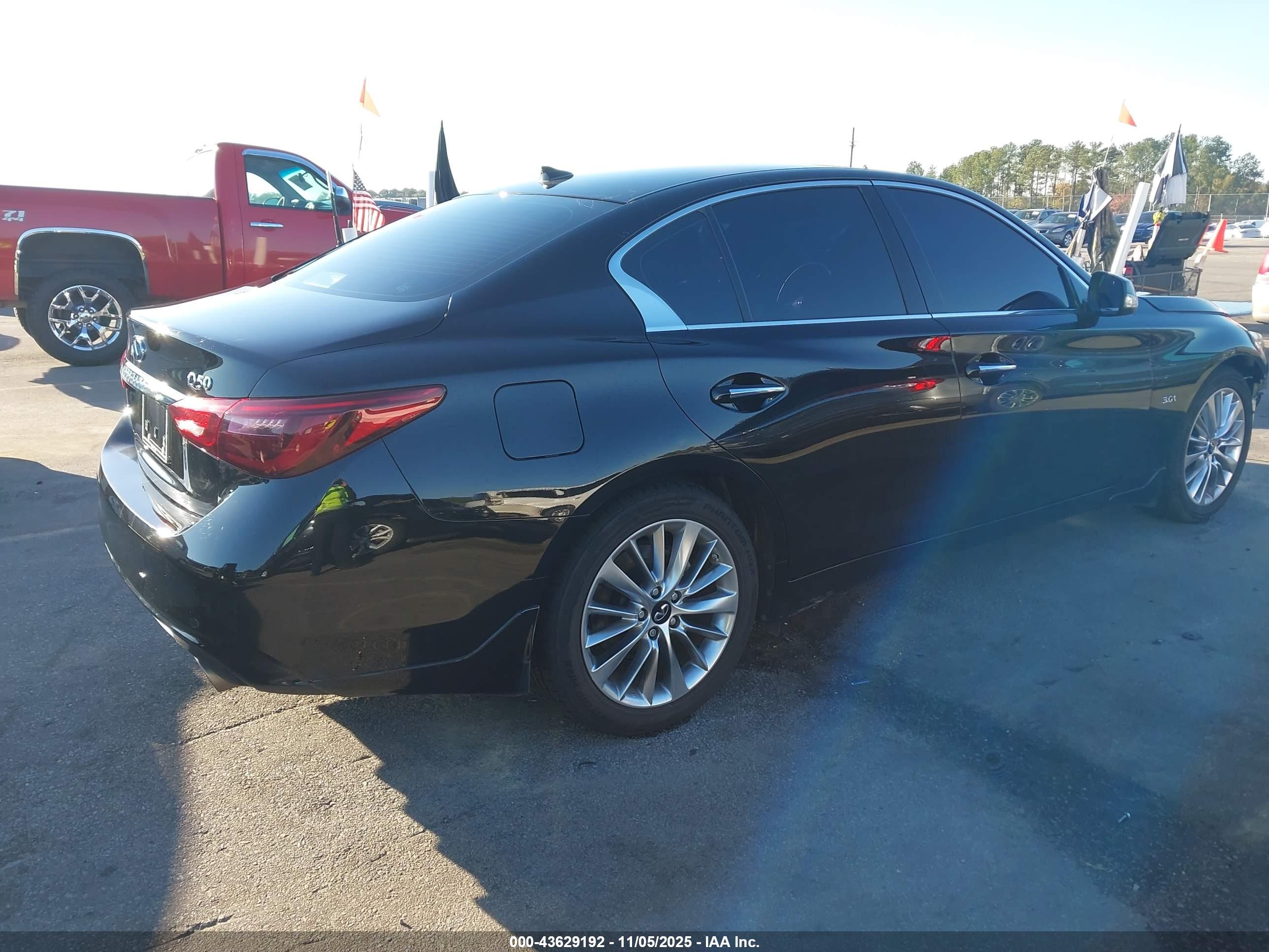 INFINITI Q50 image 4