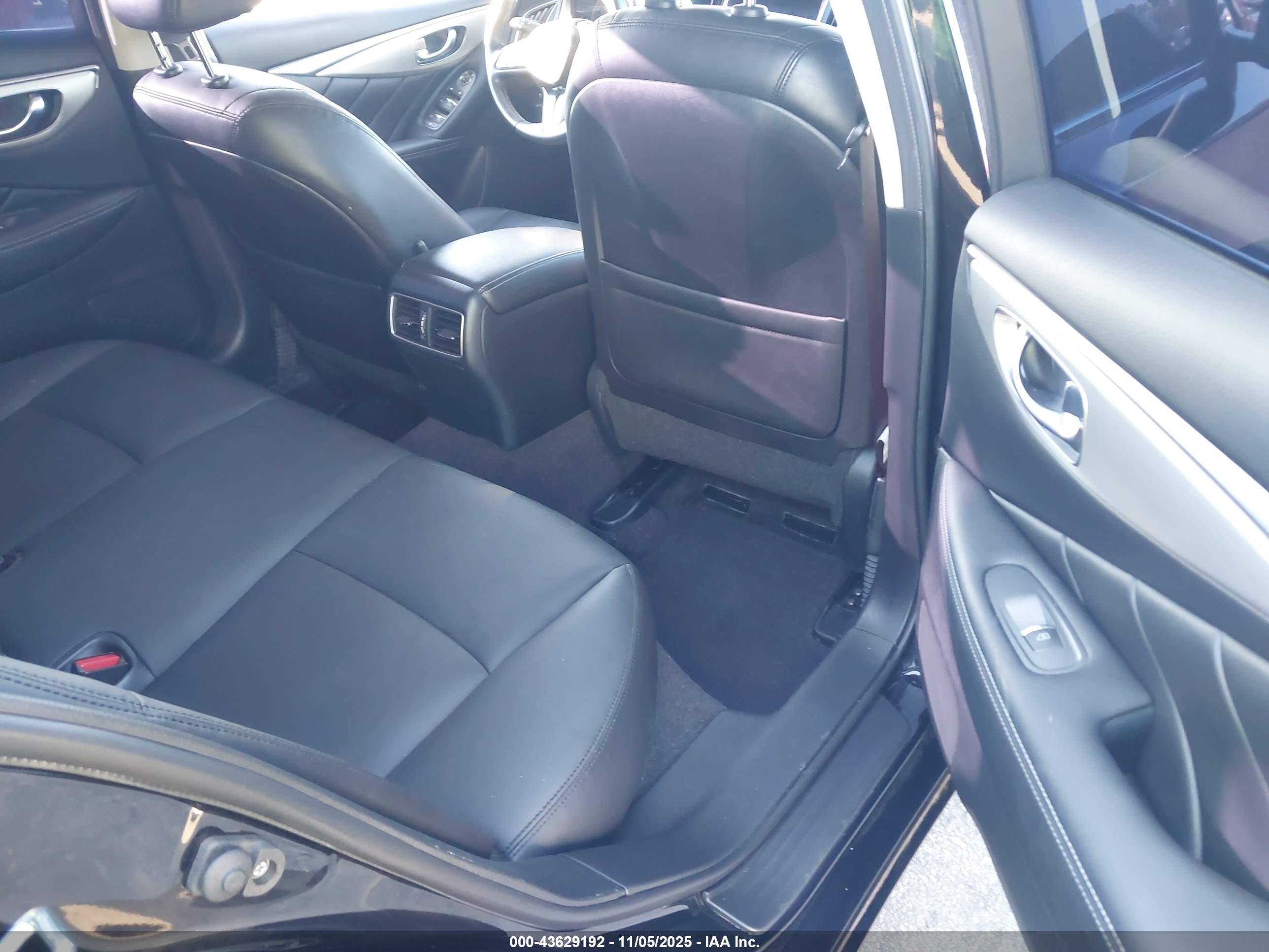 INFINITI Q50 image 8