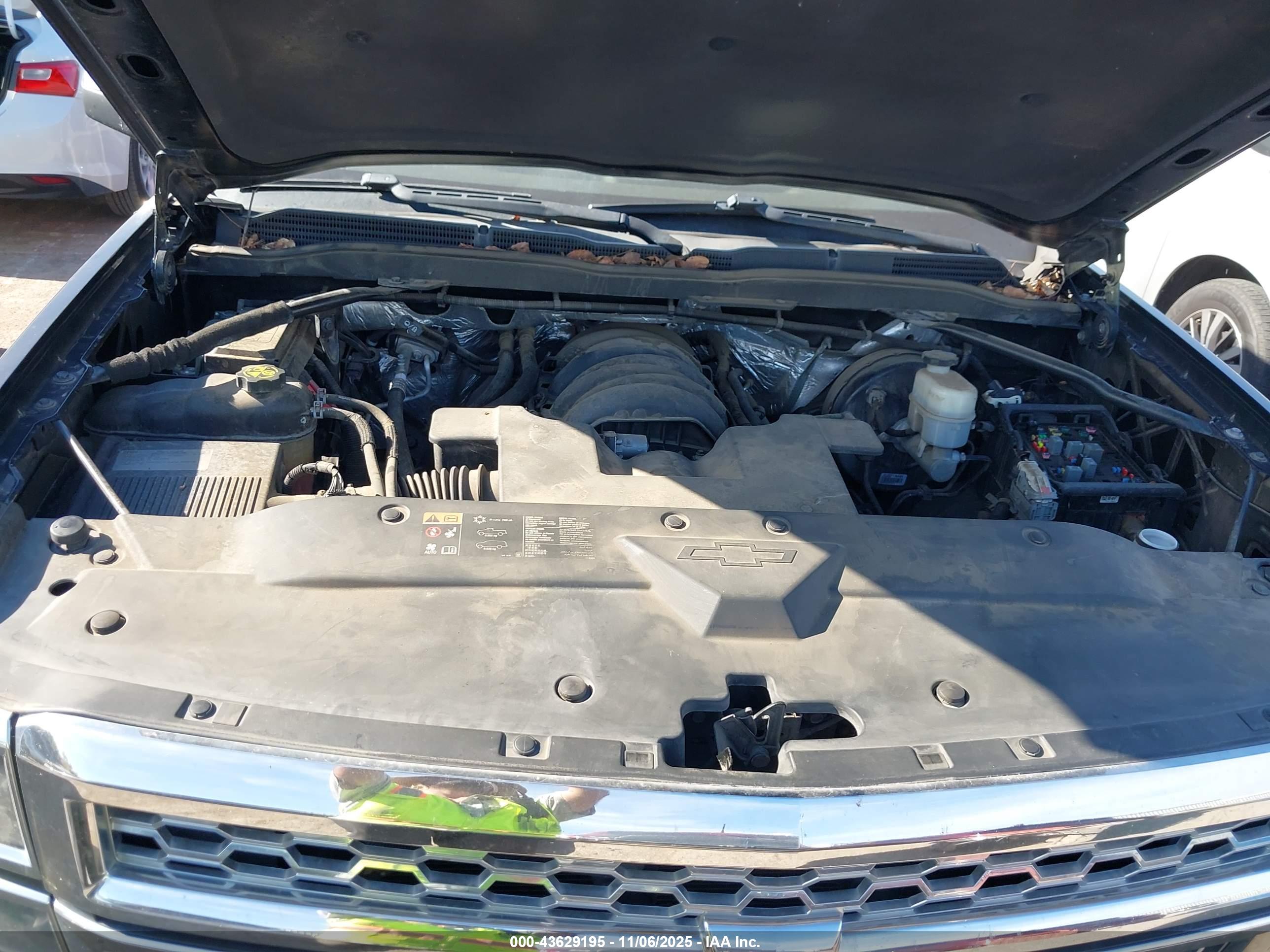 CHEVROLET SILVERADO image 10