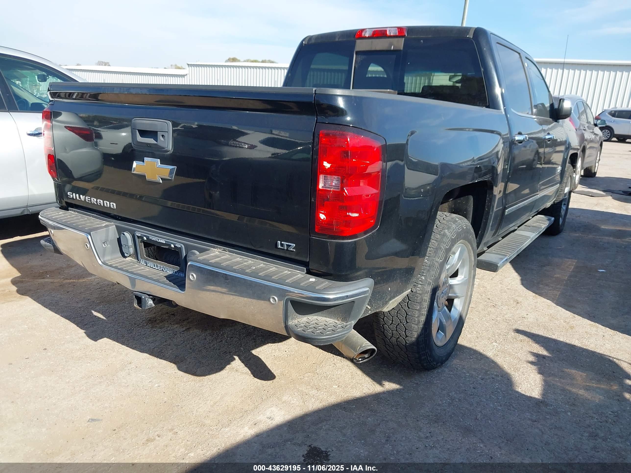CHEVROLET SILVERADO image 4