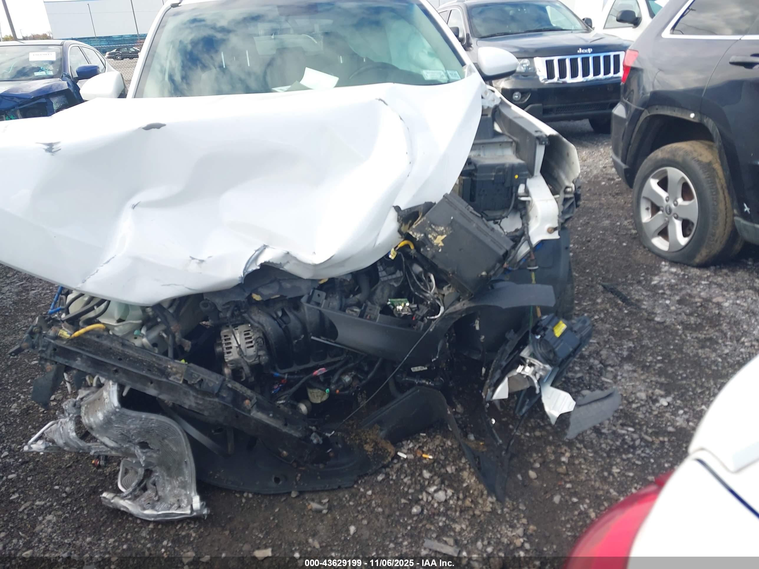 HYUNDAI TUCSON image 6