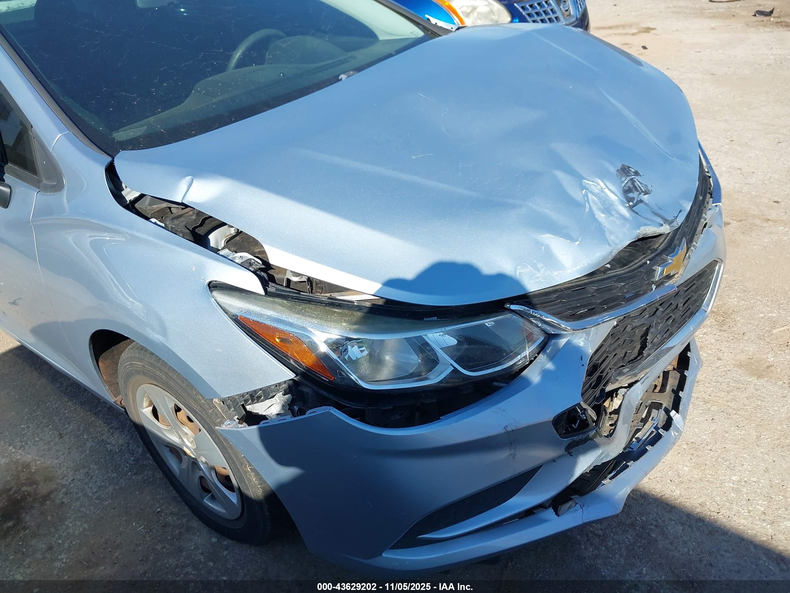 CHEVROLET CRUZE image 6