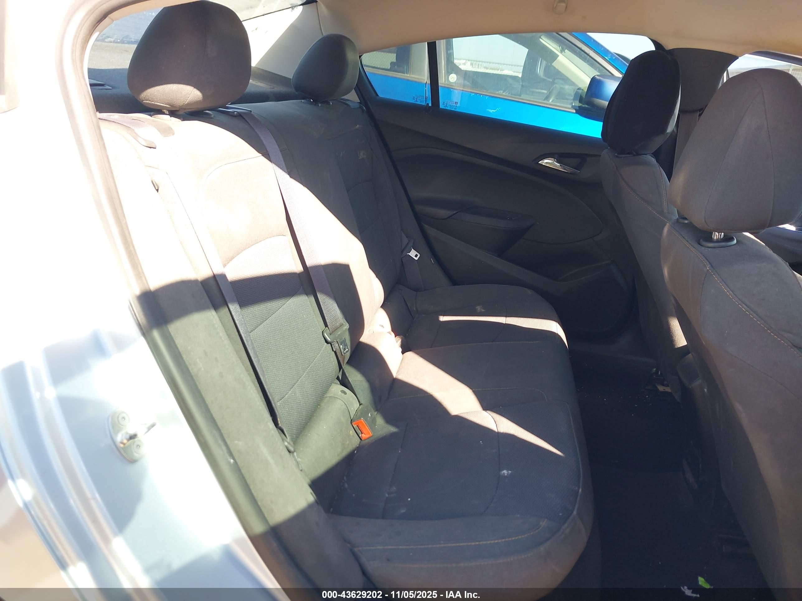 CHEVROLET CRUZE image 8