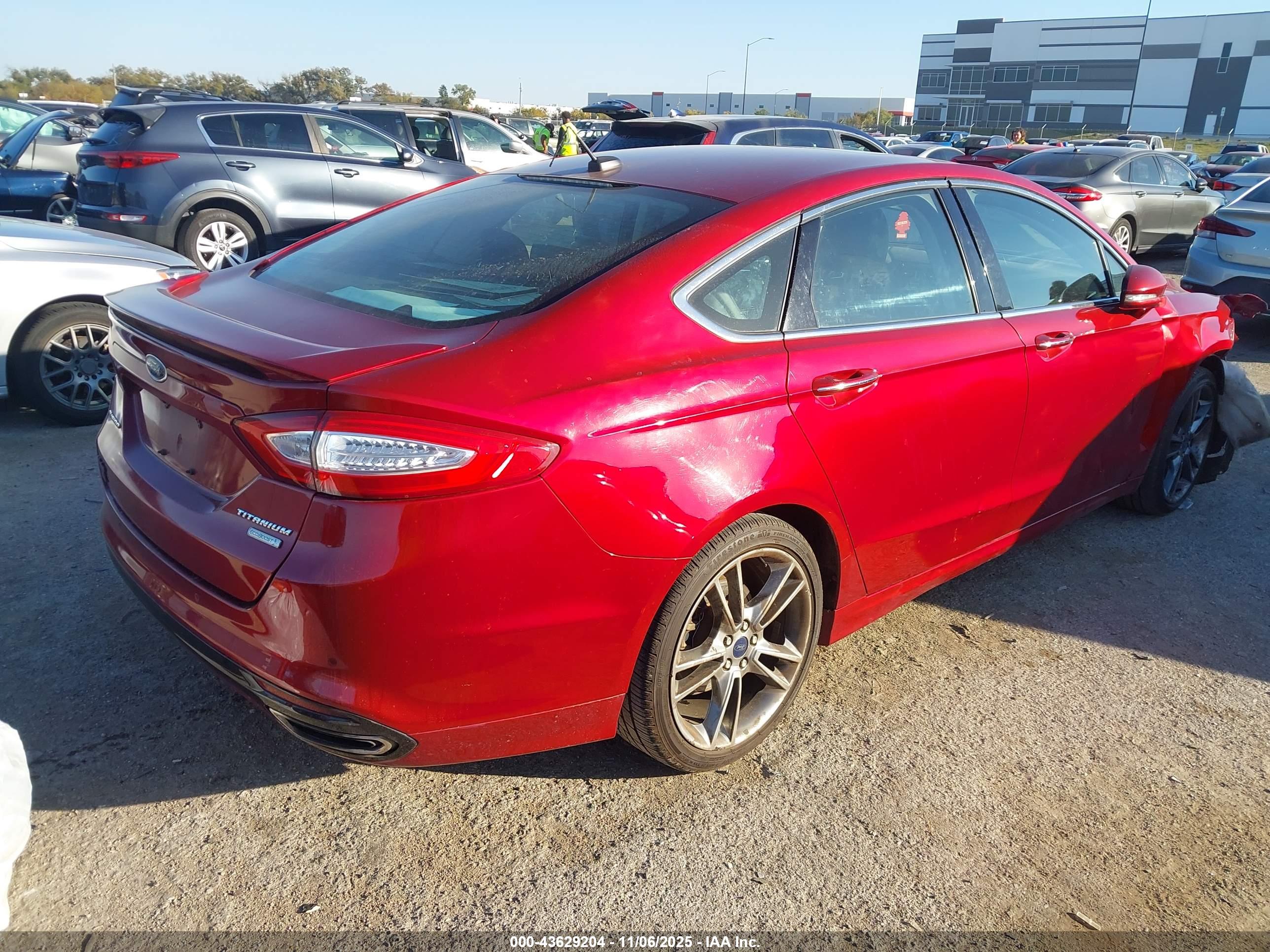 FORD FUSION image 4