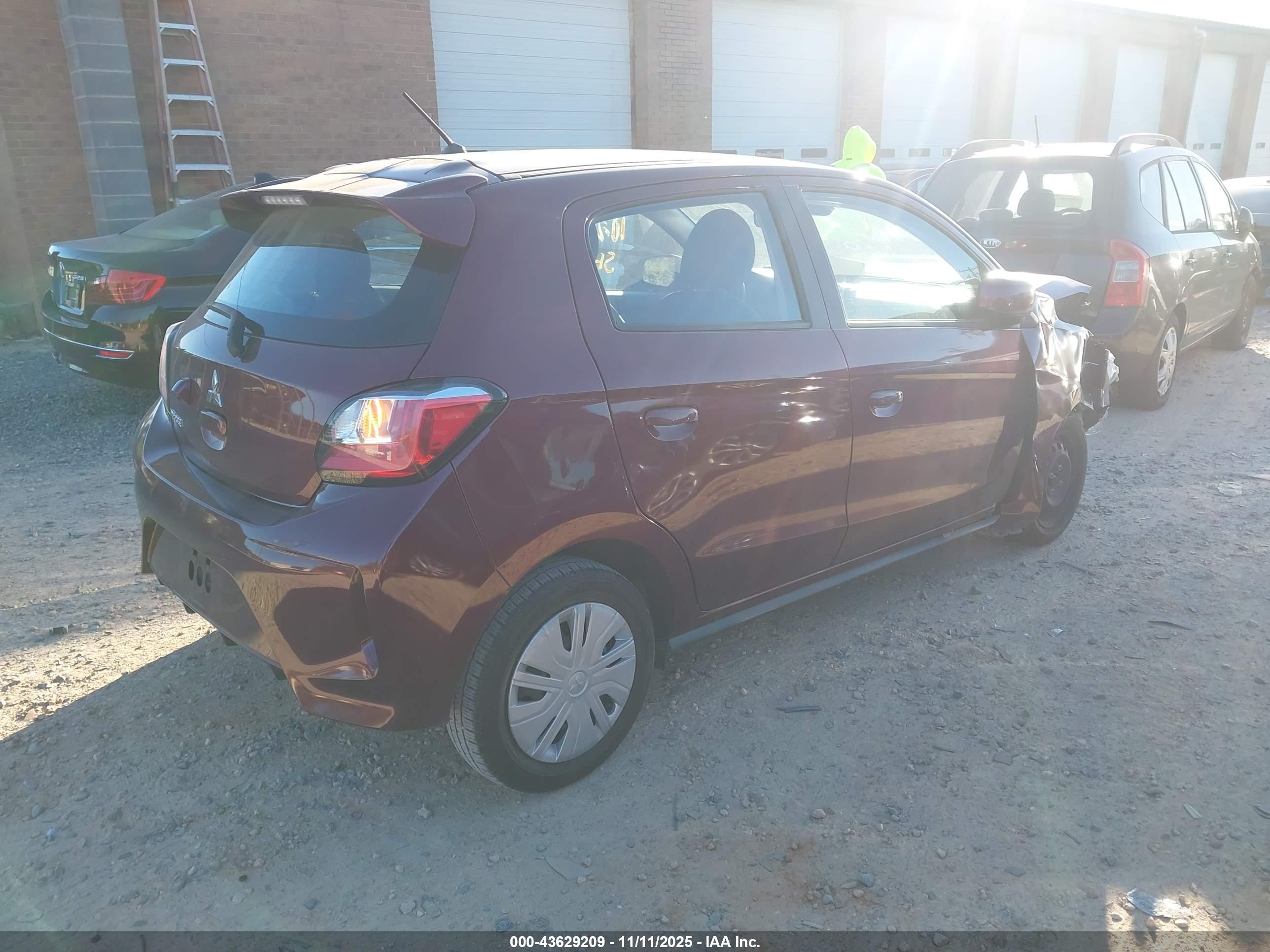 MITSUBISHI MIRAGE image 4