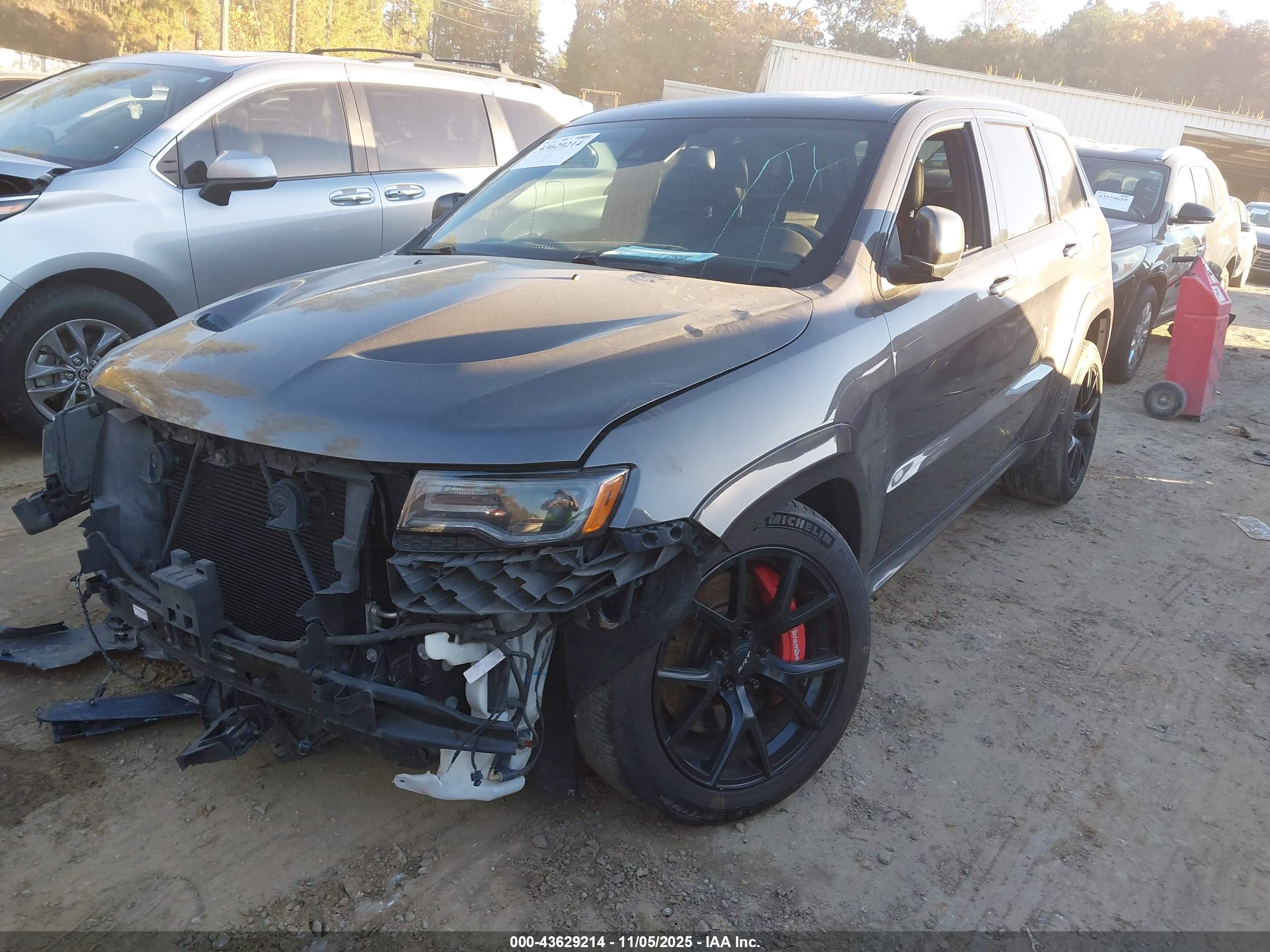 JEEP GRAND image 2