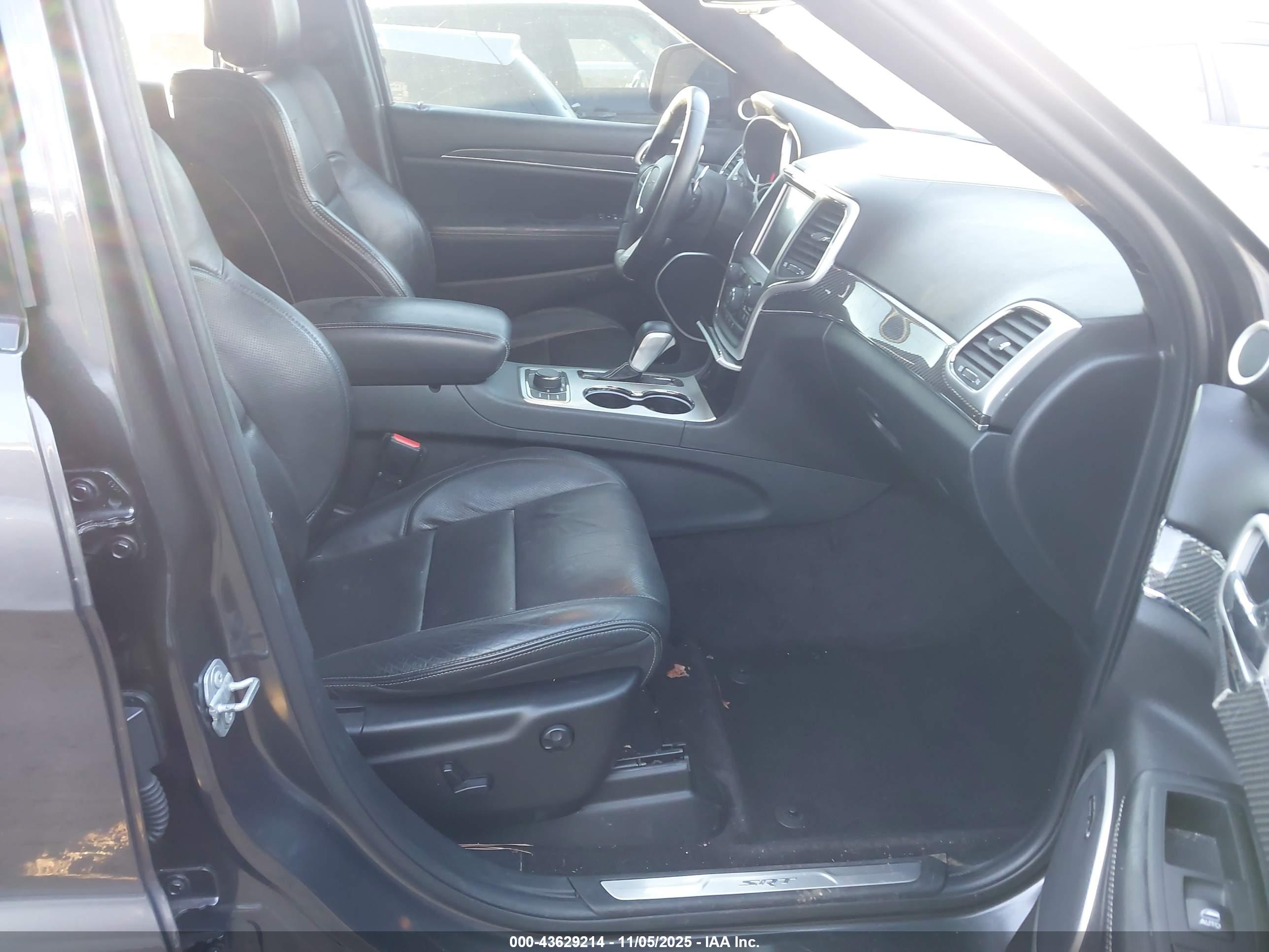 JEEP GRAND image 5
