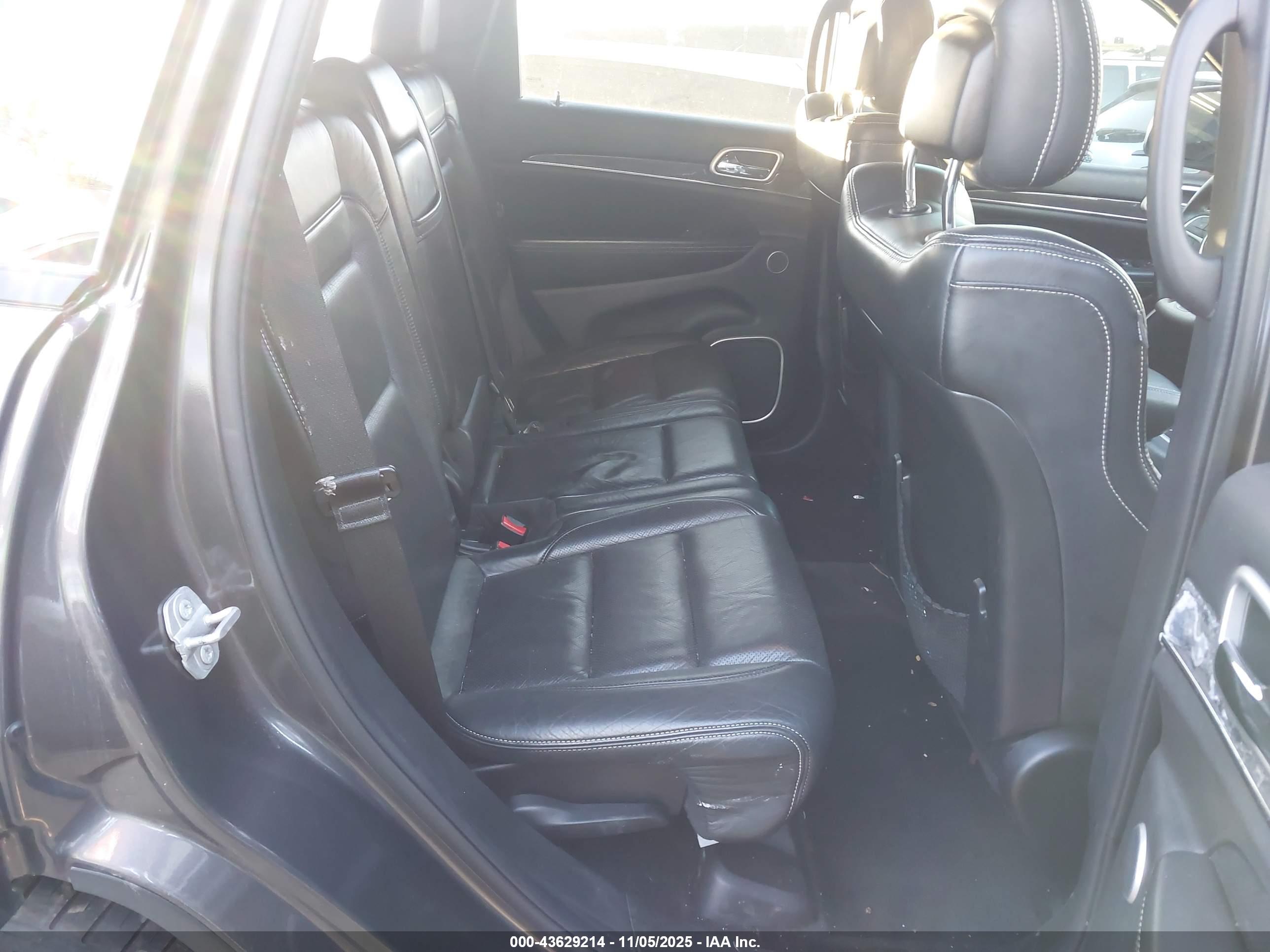 JEEP GRAND image 8