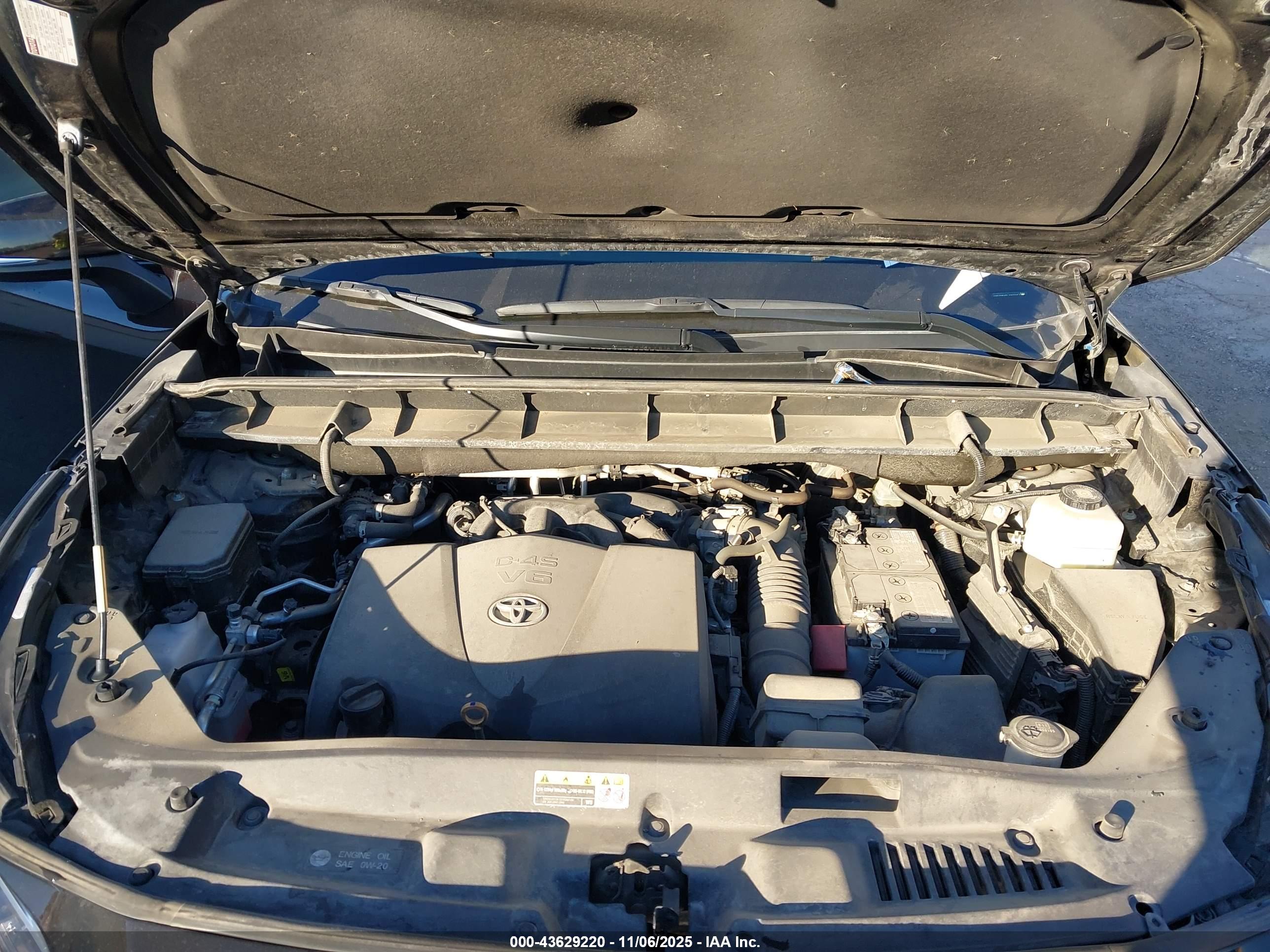 TOYOTA HIGHLANDER image 10