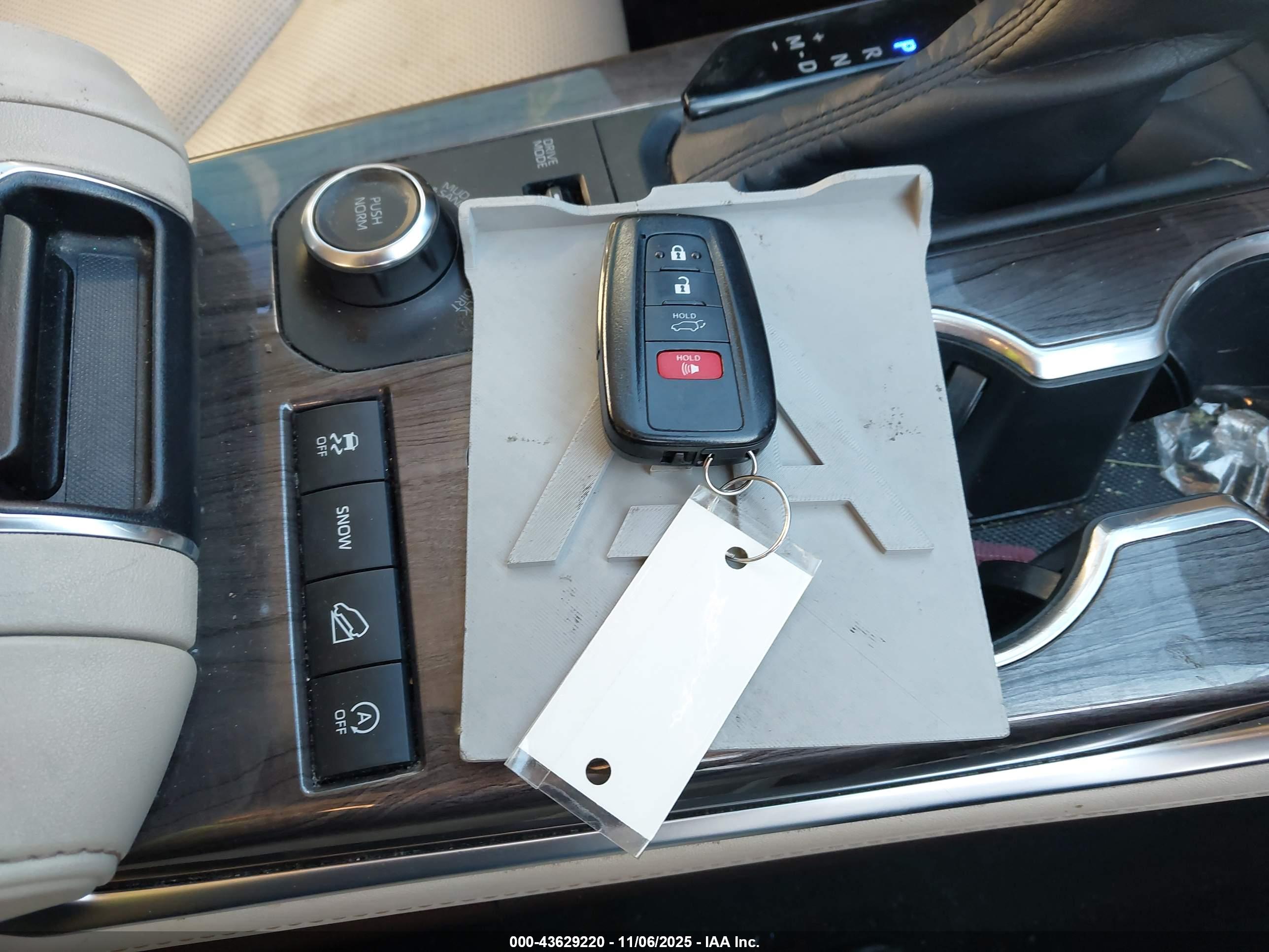 TOYOTA HIGHLANDER image 11
