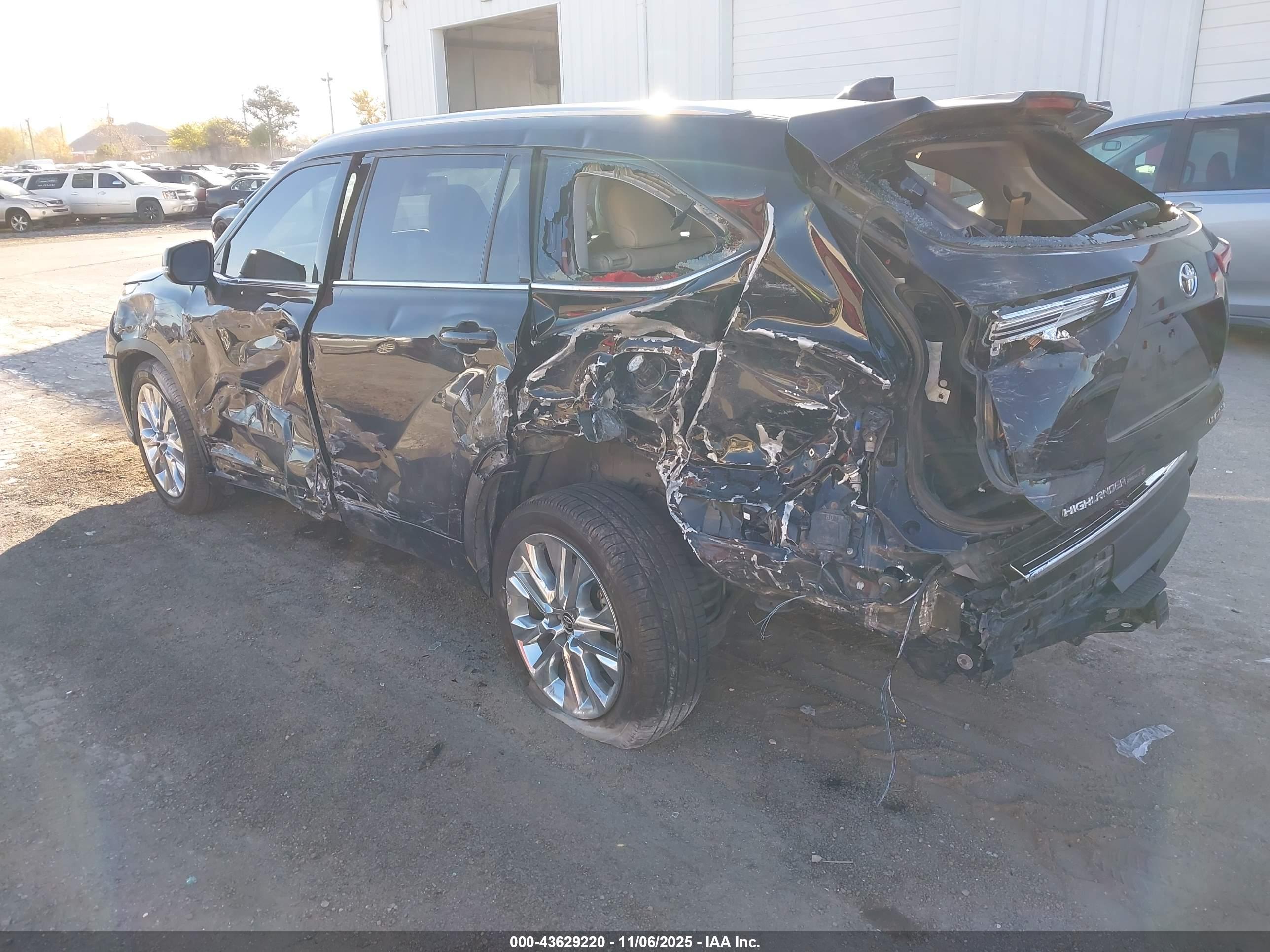 TOYOTA HIGHLANDER image 3