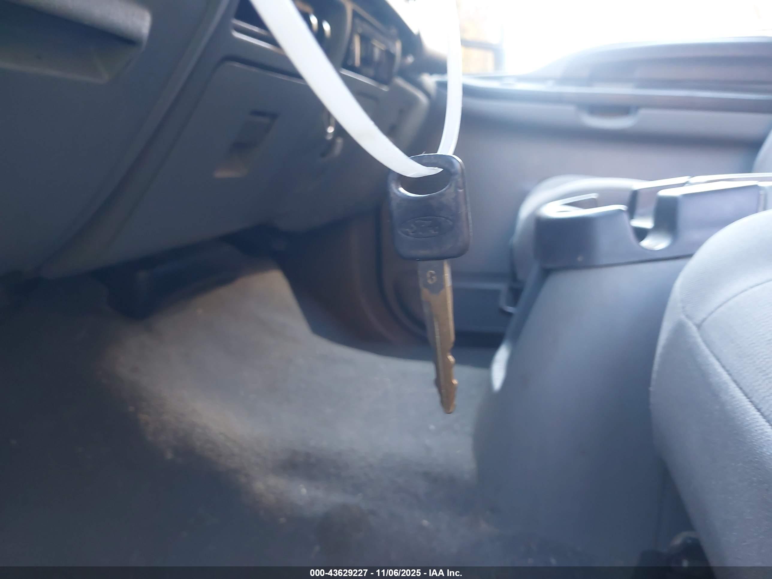 FORD F-250 image 11