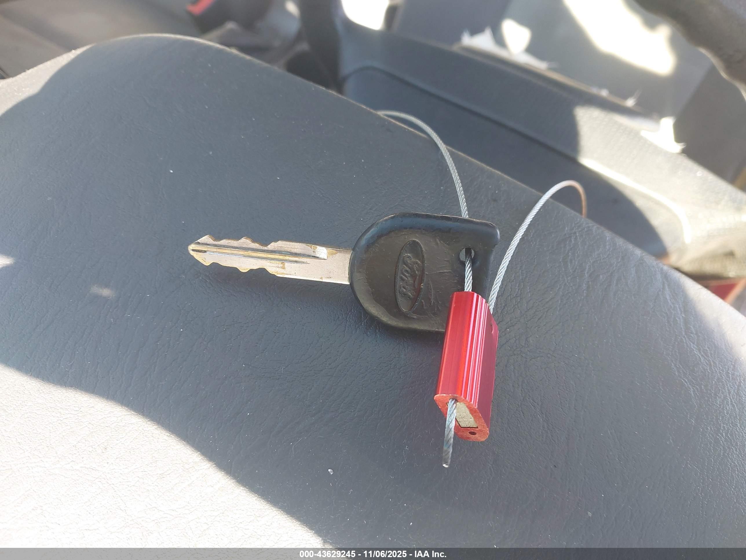 FORD ESCAPE image 11