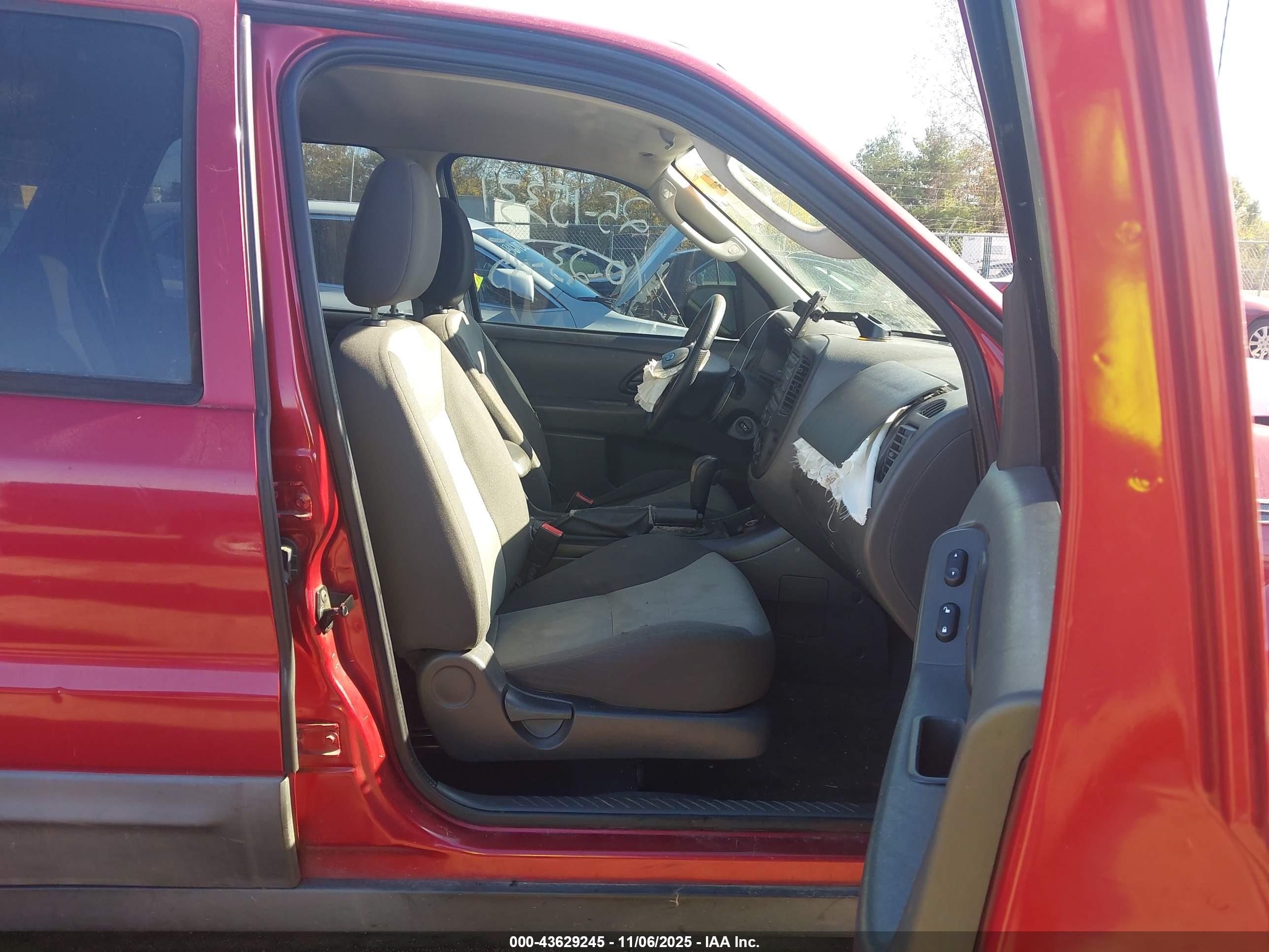 FORD ESCAPE image 5