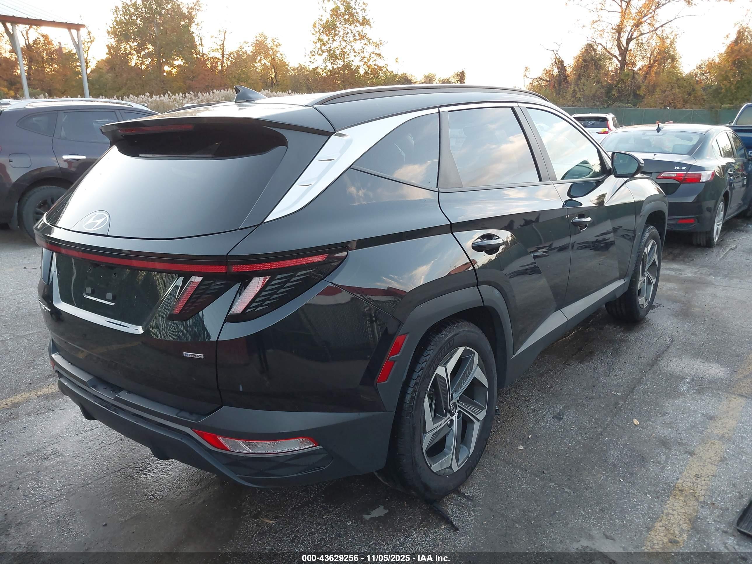 HYUNDAI TUCSON image 4