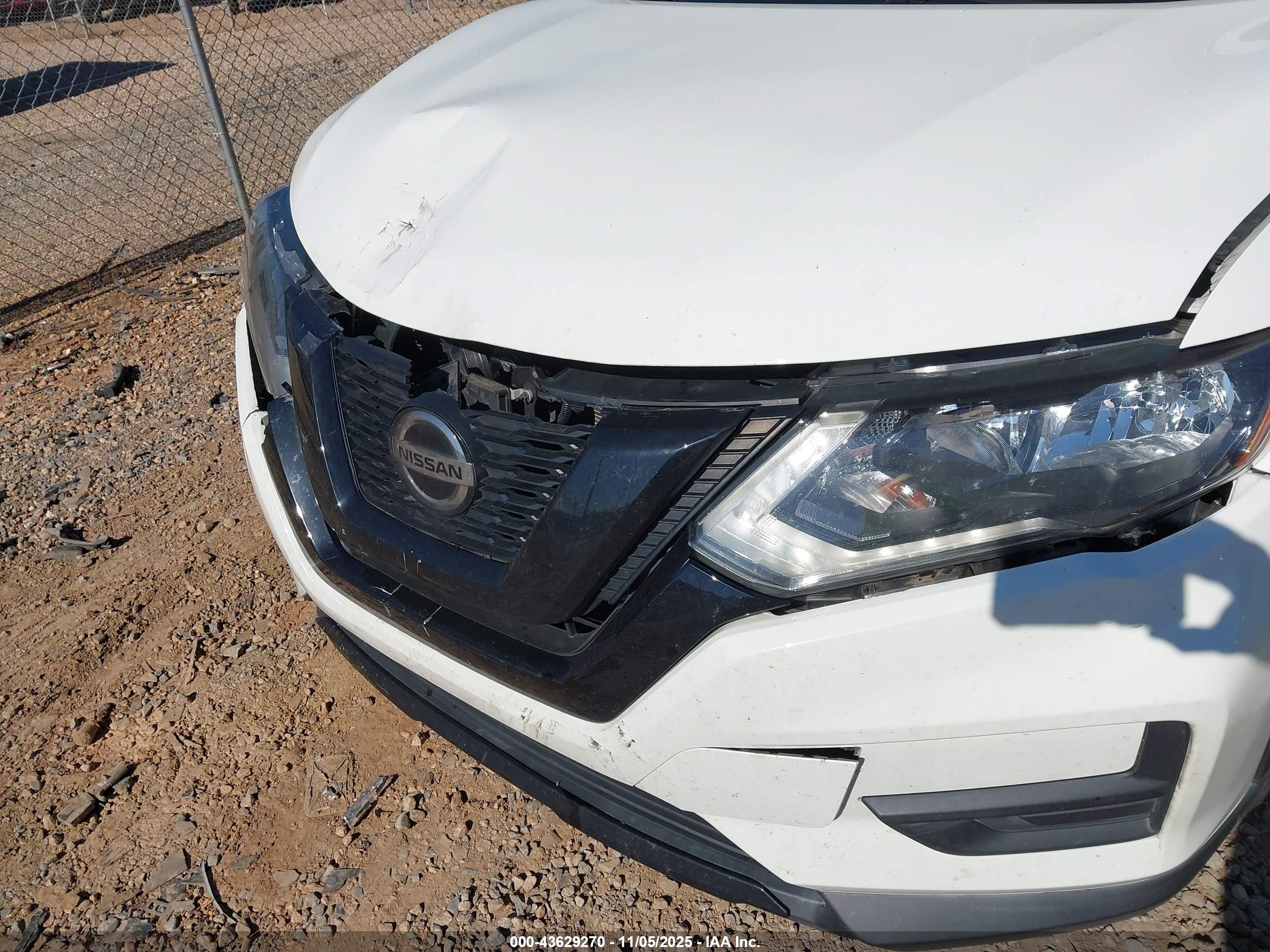 NISSAN ROGUE image 6