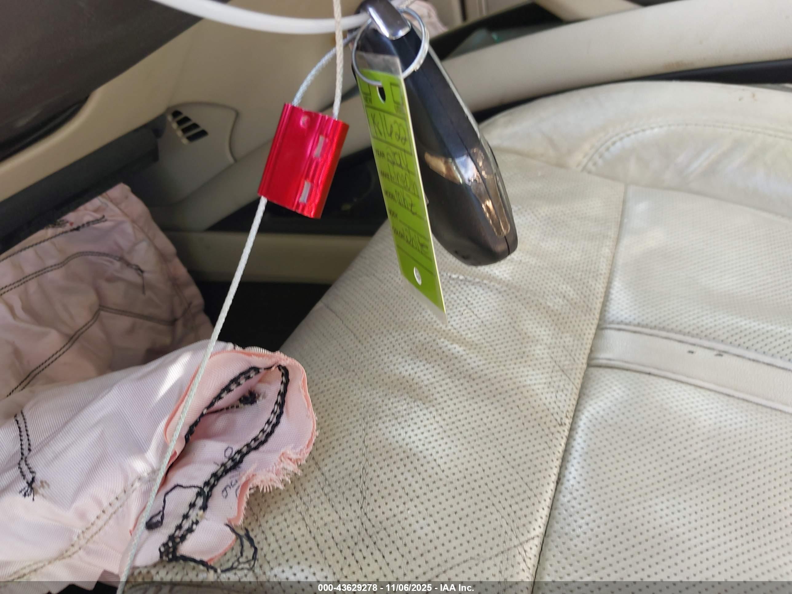 LINCOLN MKZ image 11