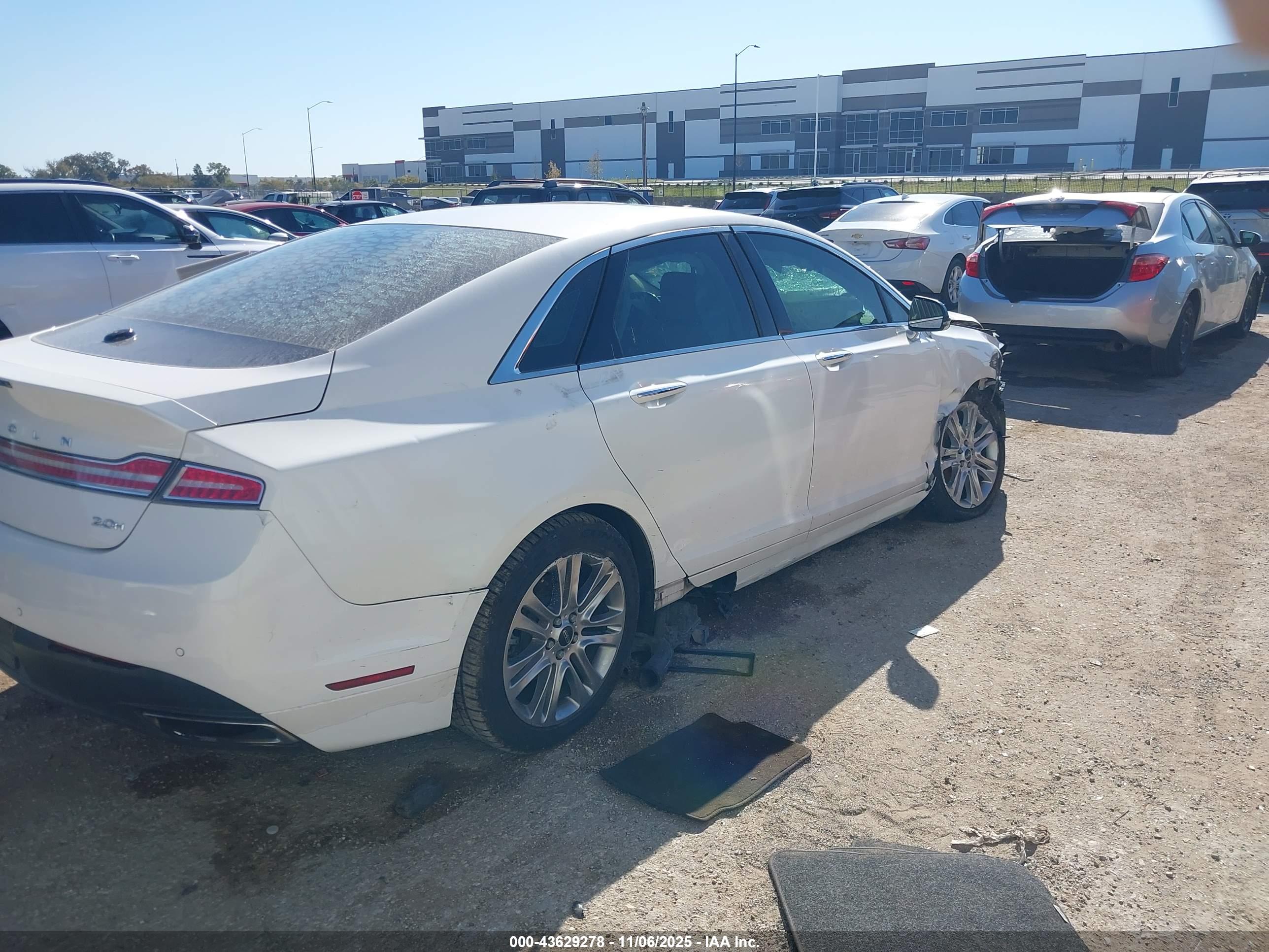 LINCOLN MKZ image 4