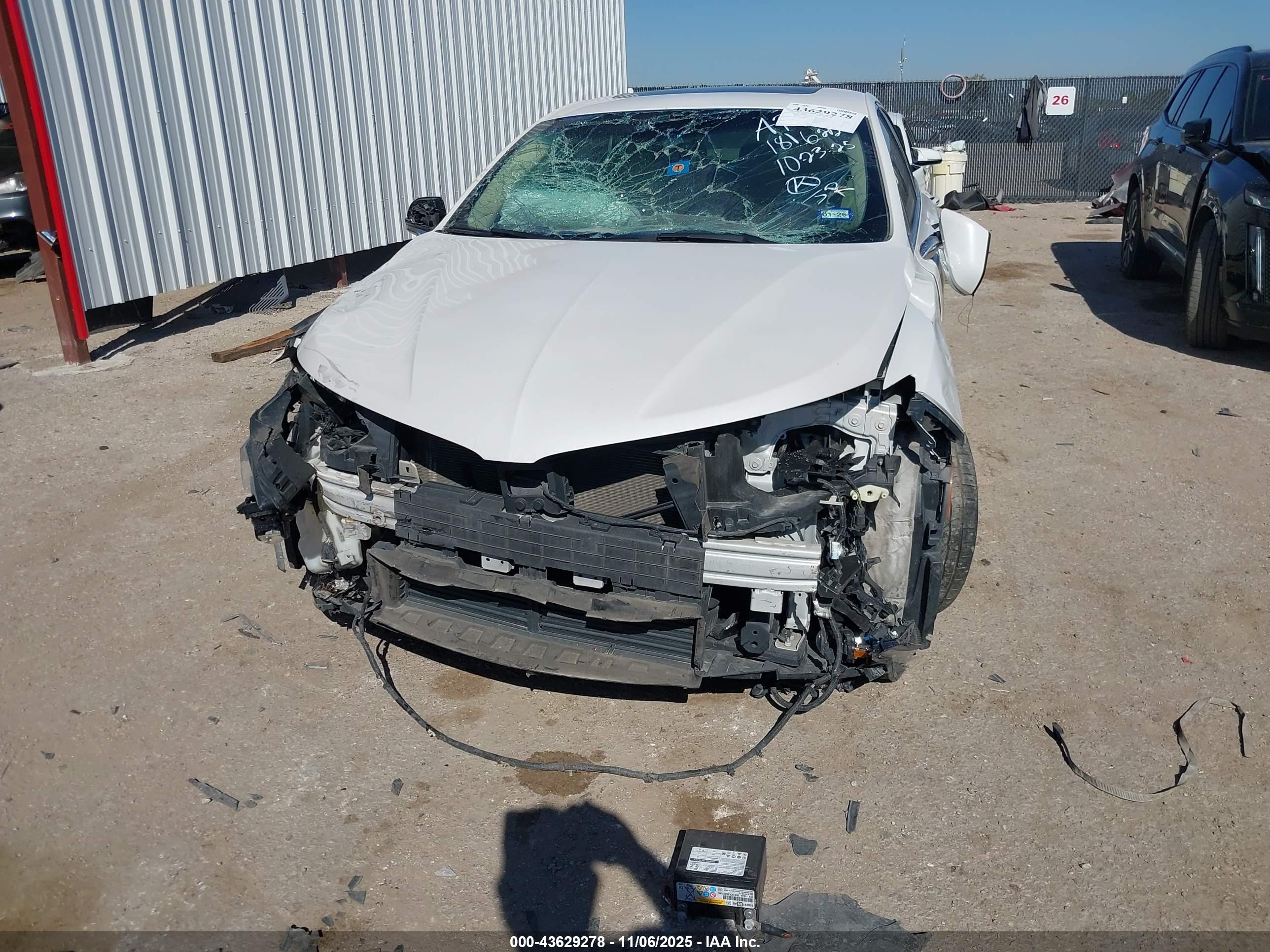 LINCOLN MKZ image 6