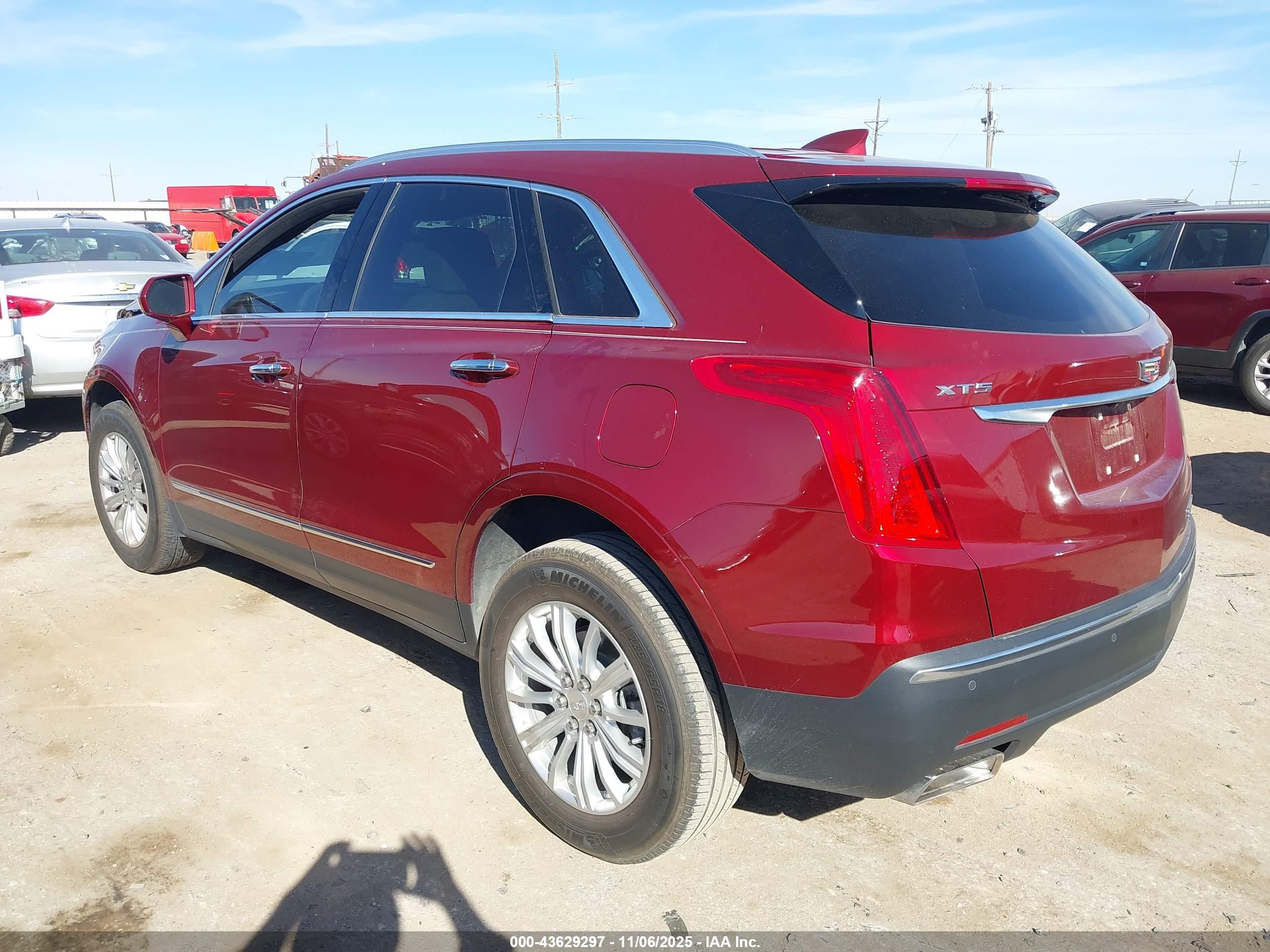 CADILLAC XT5 image 3