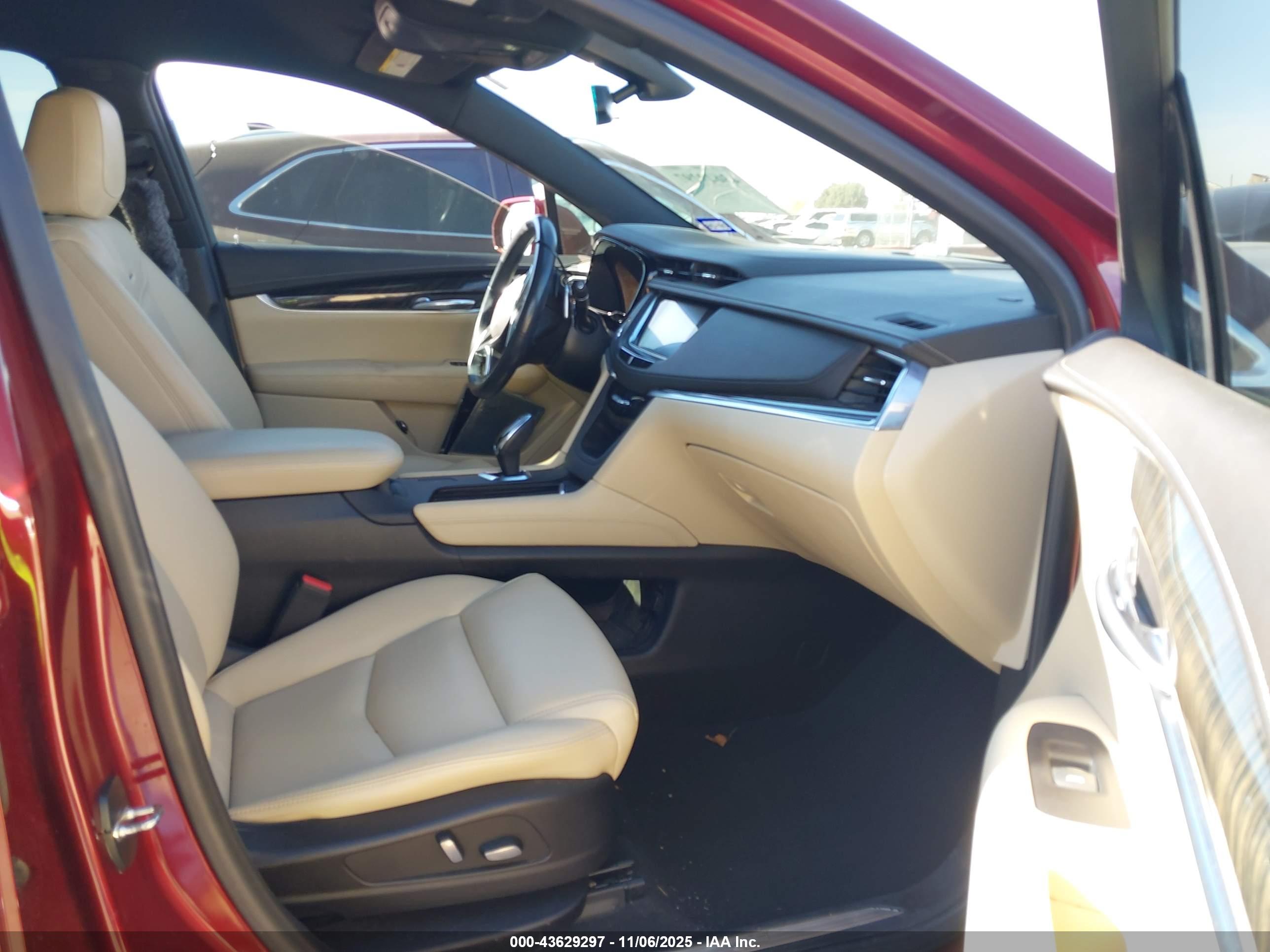 CADILLAC XT5 image 5