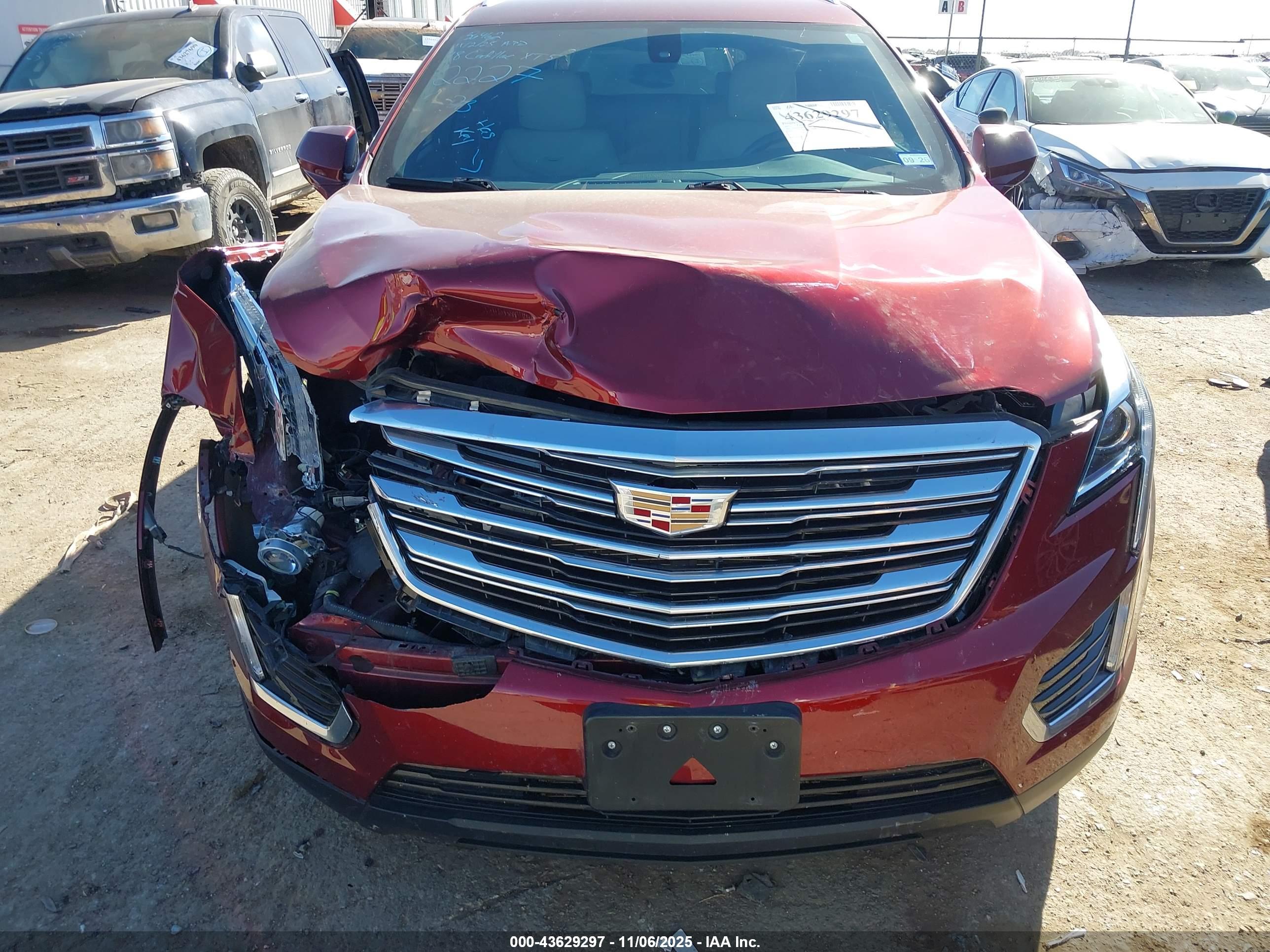 CADILLAC XT5 image 6