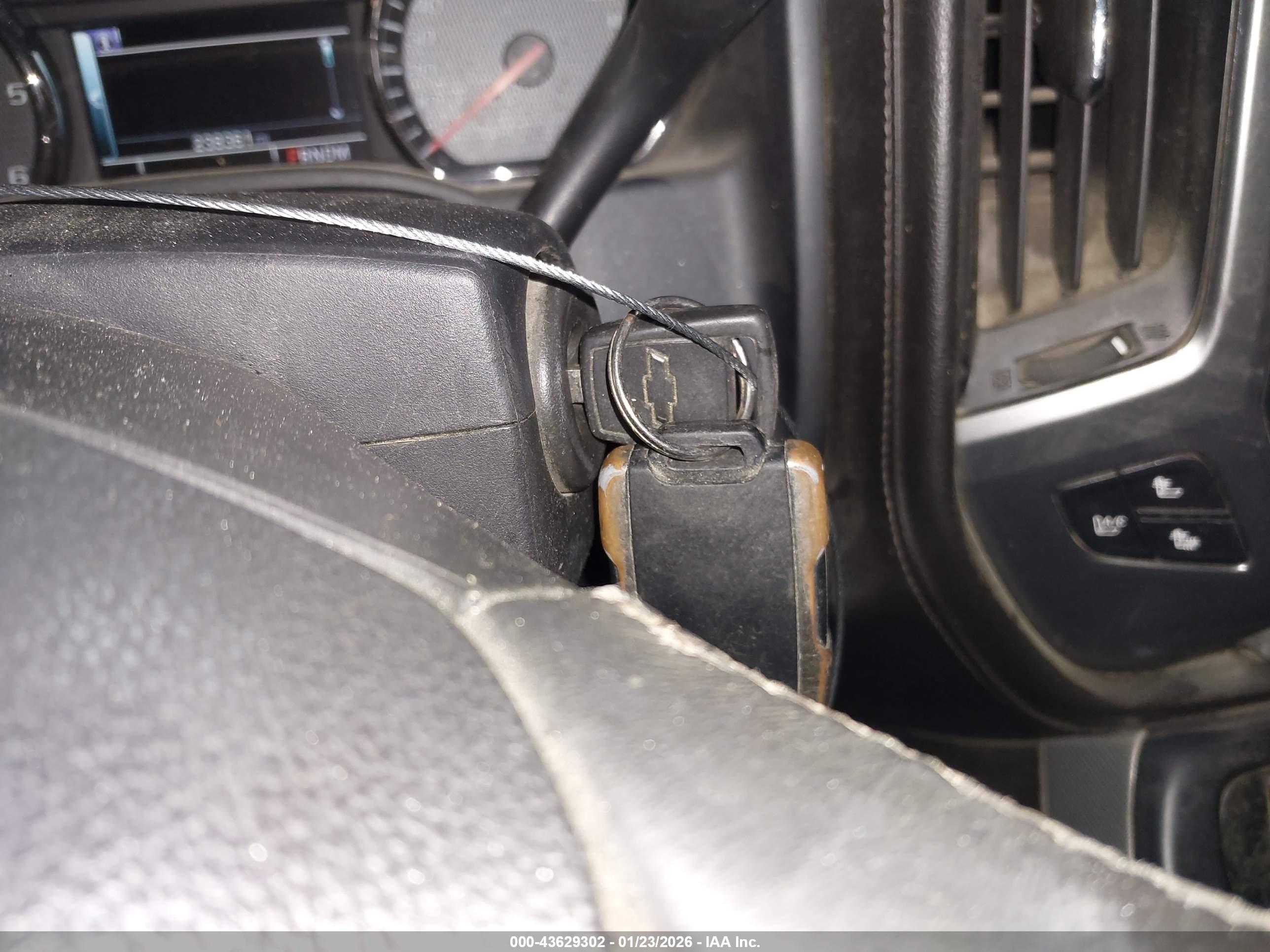CHEVROLET SILVERADO image 11