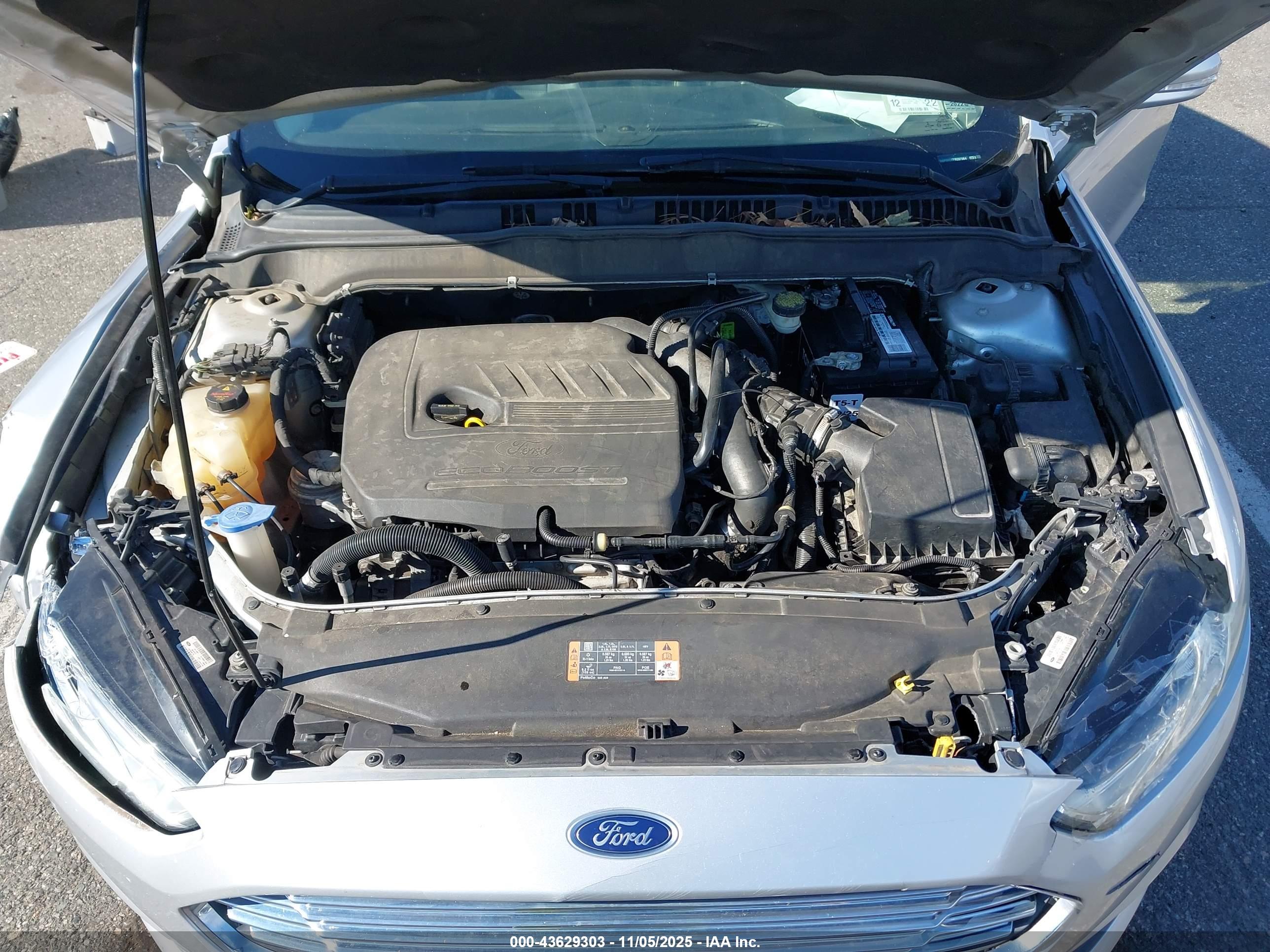 FORD FUSION image 10
