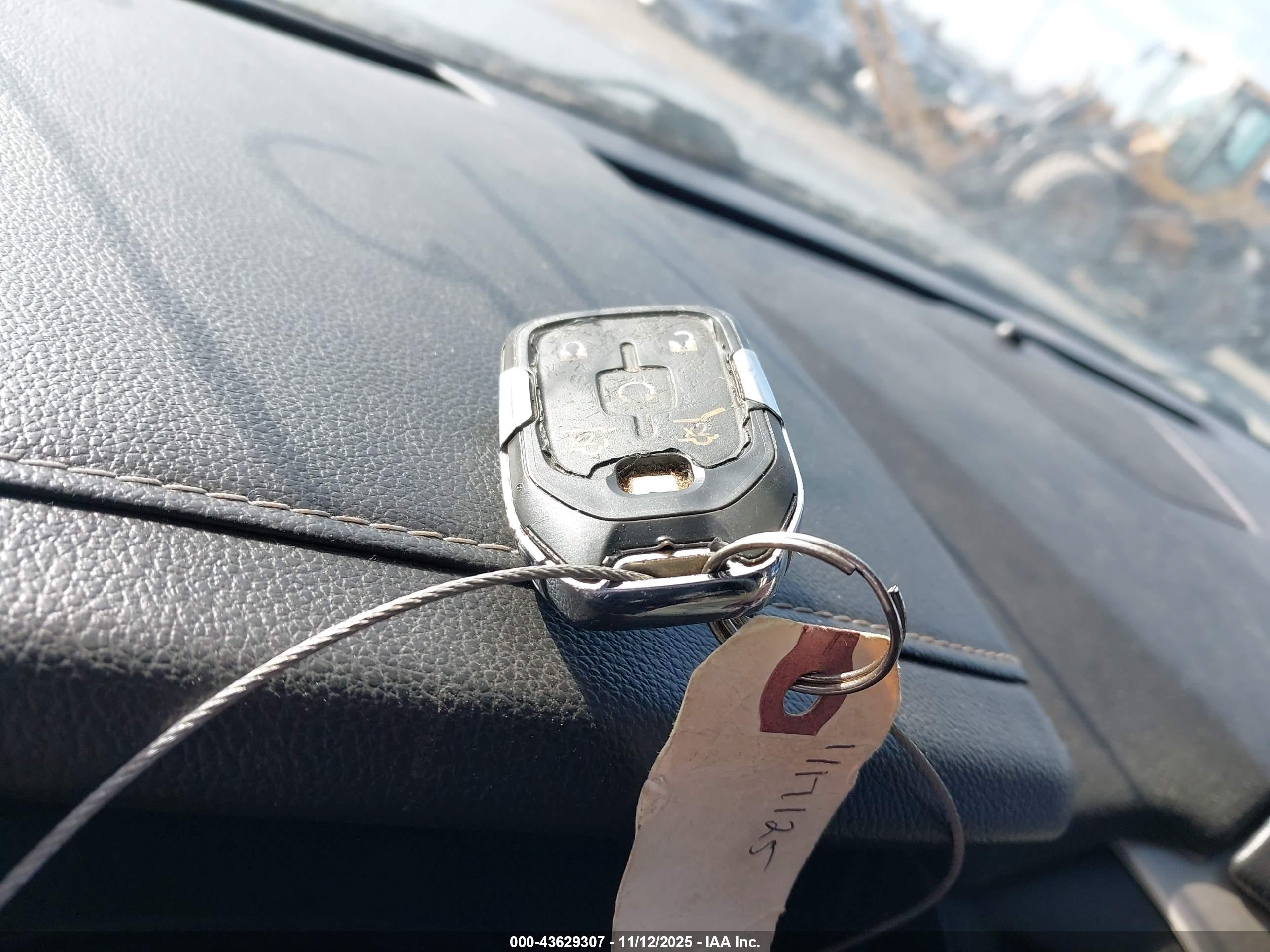 GMC YUKON image 11