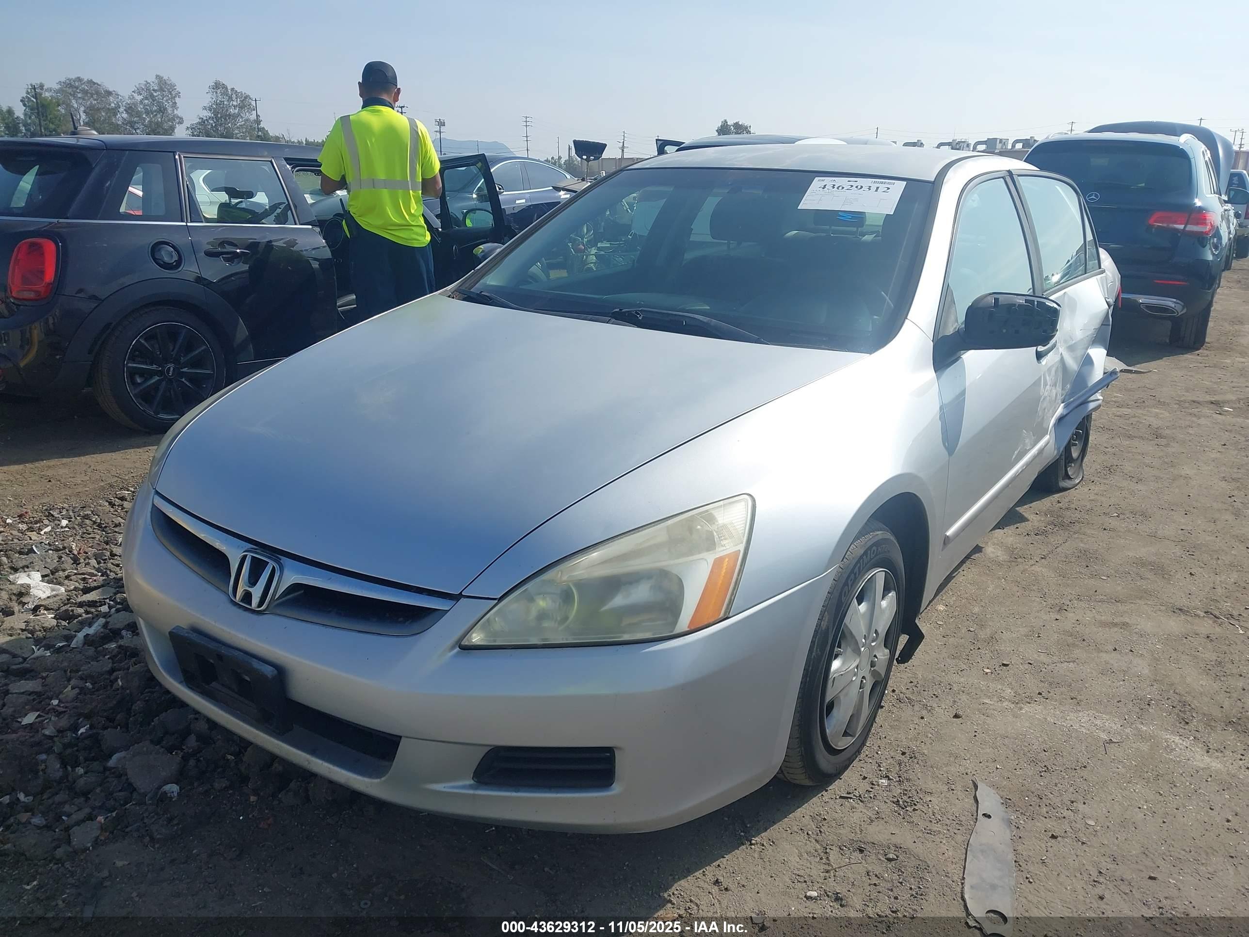 HONDA ACCORD image 2