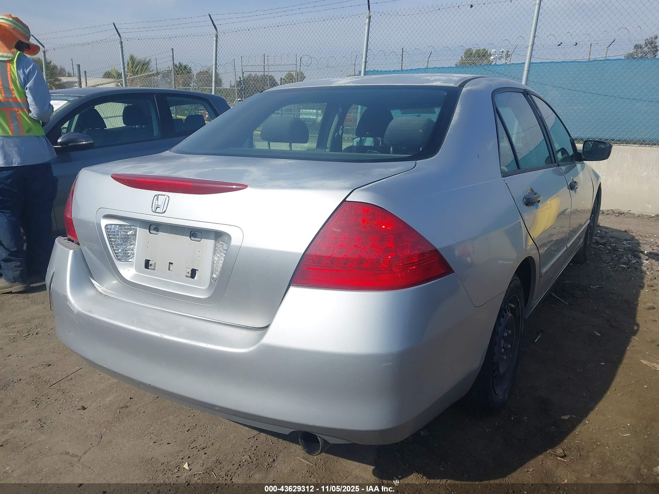 HONDA ACCORD image 4
