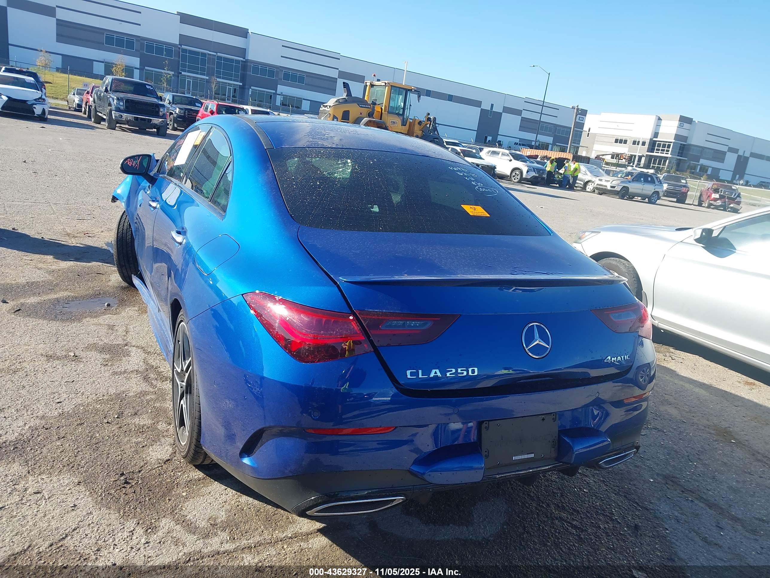 MERCEDES-BENZ CLA image 3