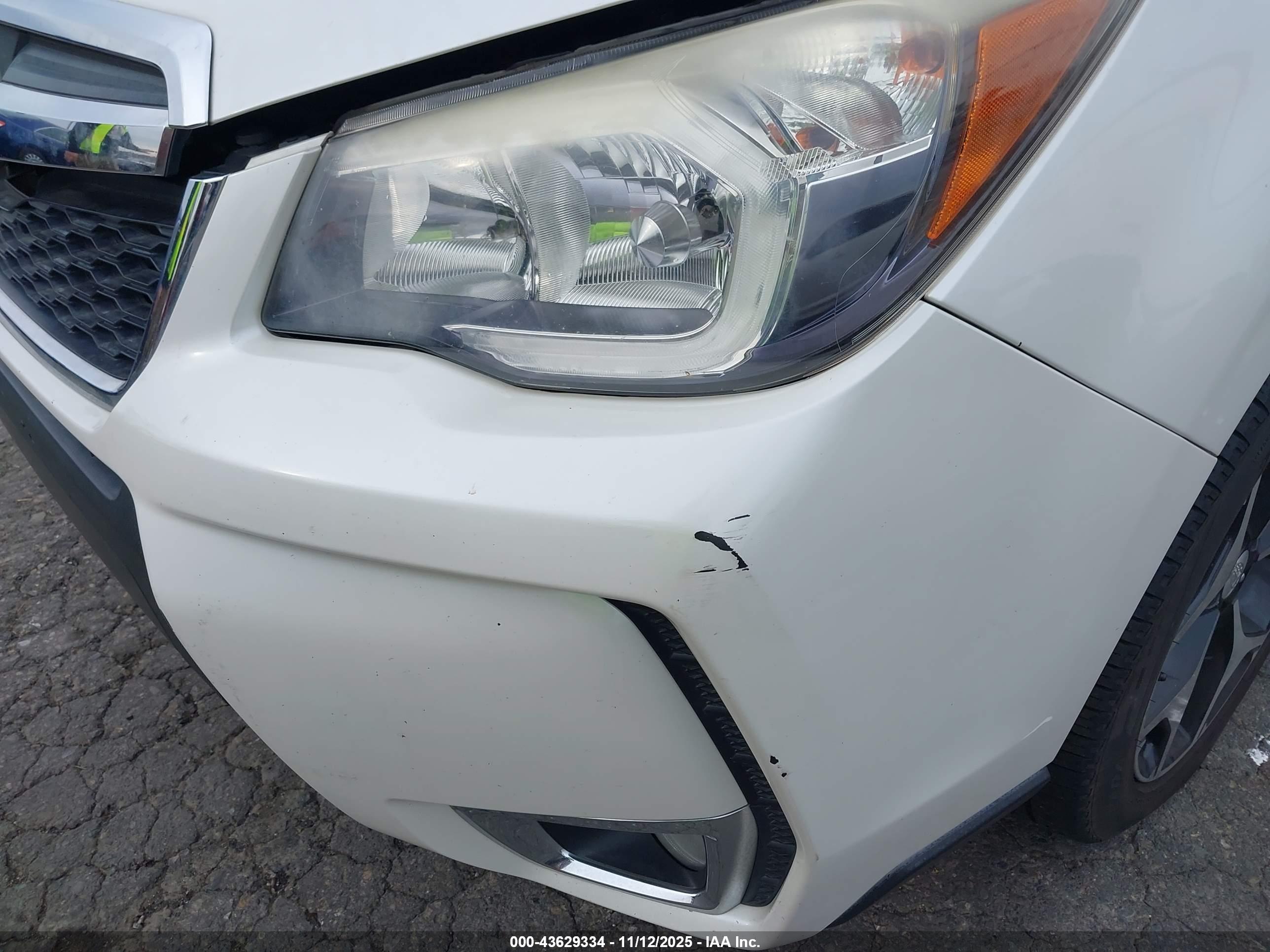 SUBARU FORESTER image 6