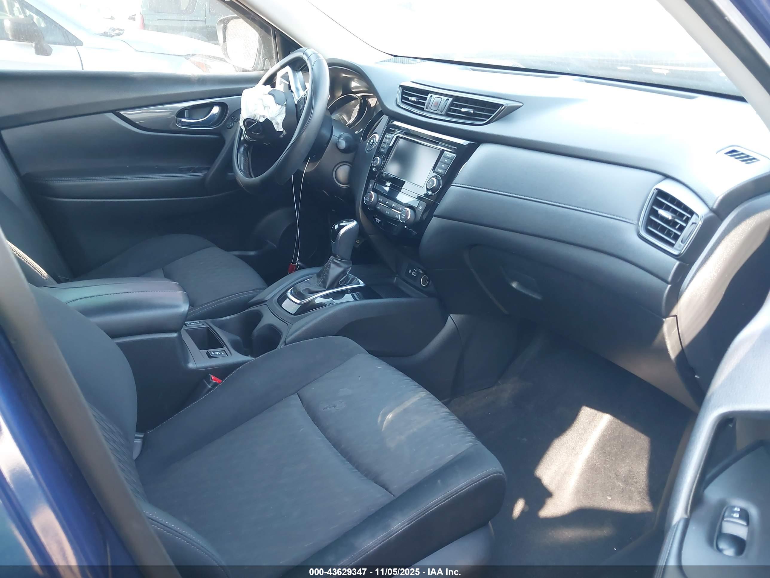 NISSAN ROGUE image 5