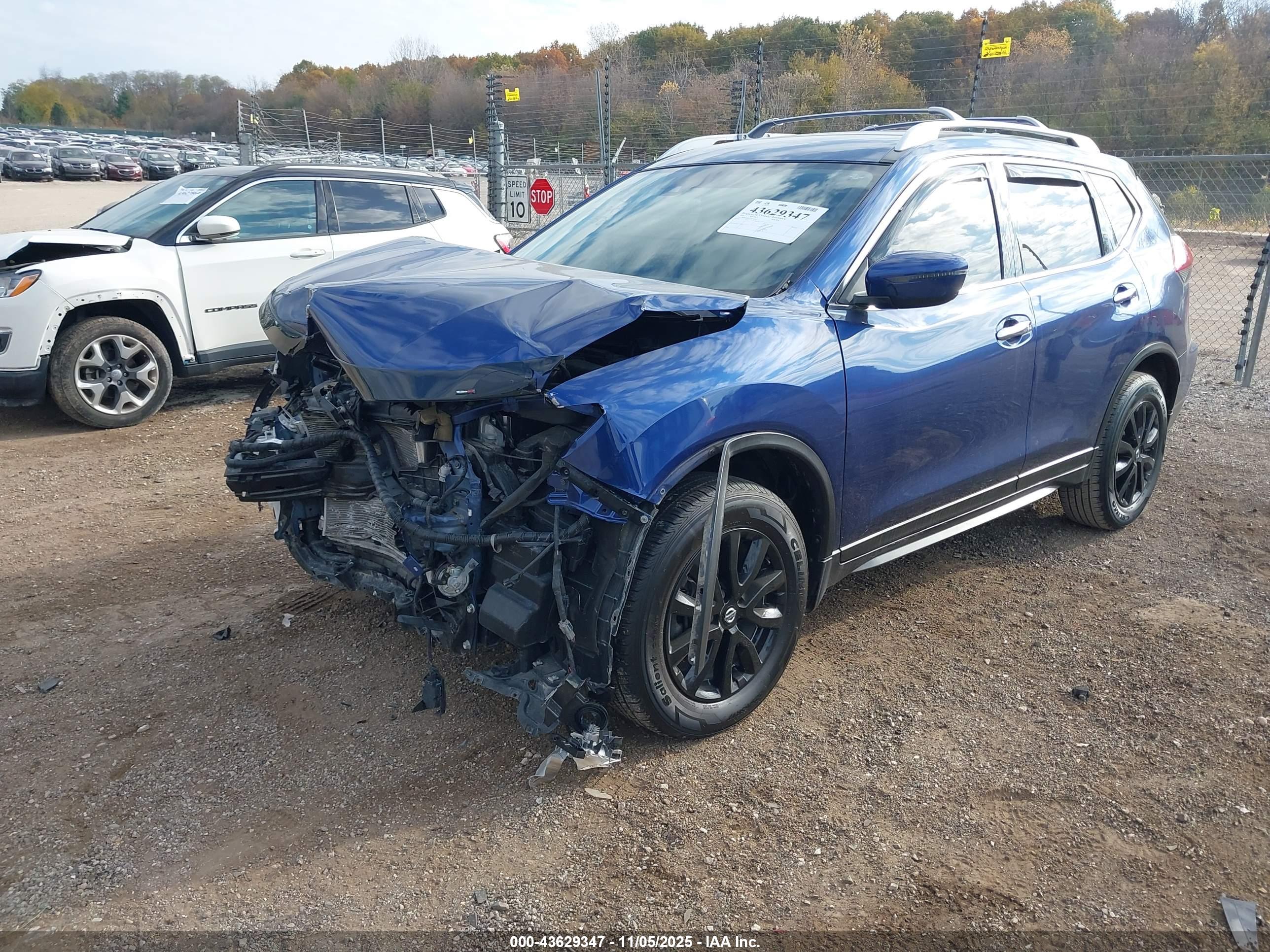 NISSAN ROGUE image 6