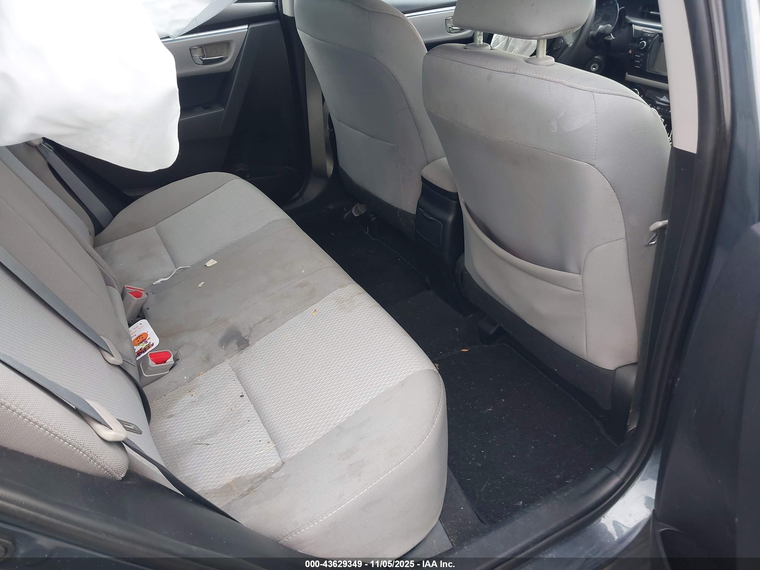 TOYOTA COROLLA image 8